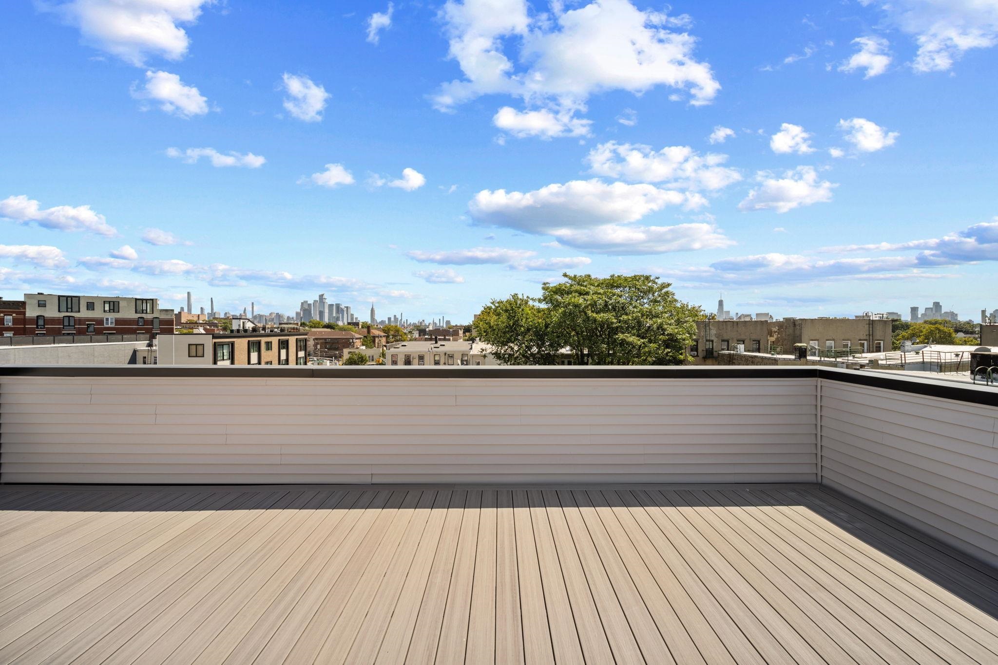 17 LEONARD ST Unit: 2