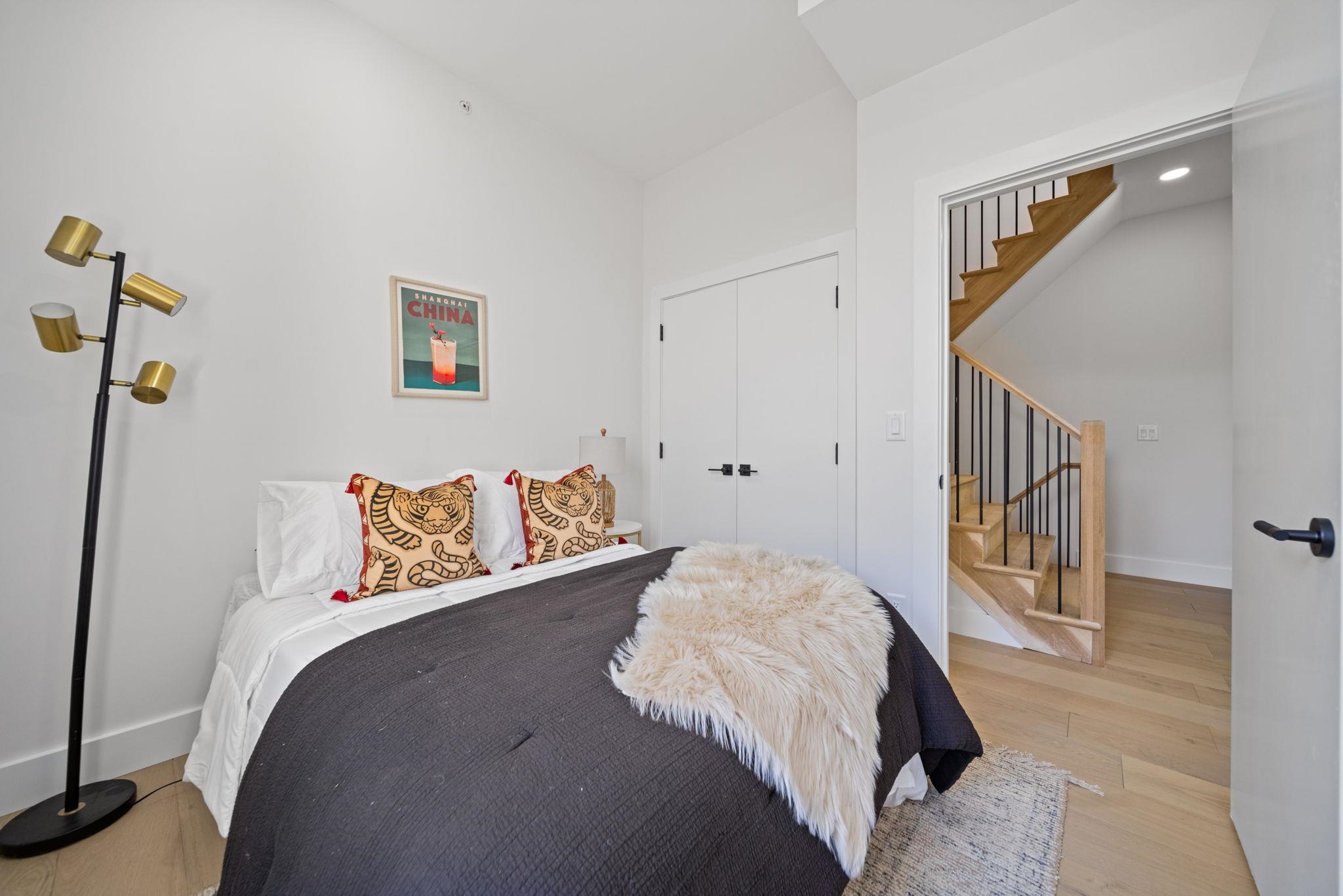 17 LEONARD ST Unit: 2