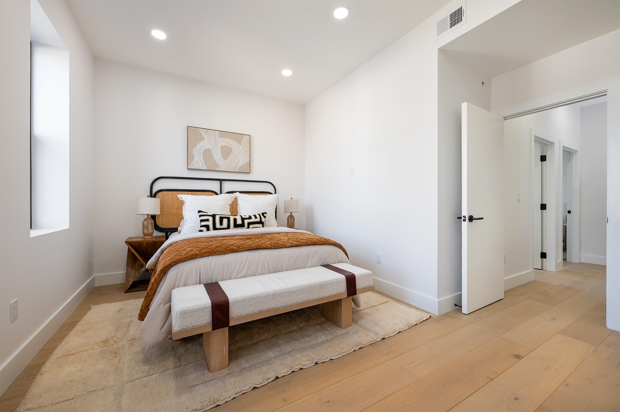 17 LEONARD ST Unit: 2