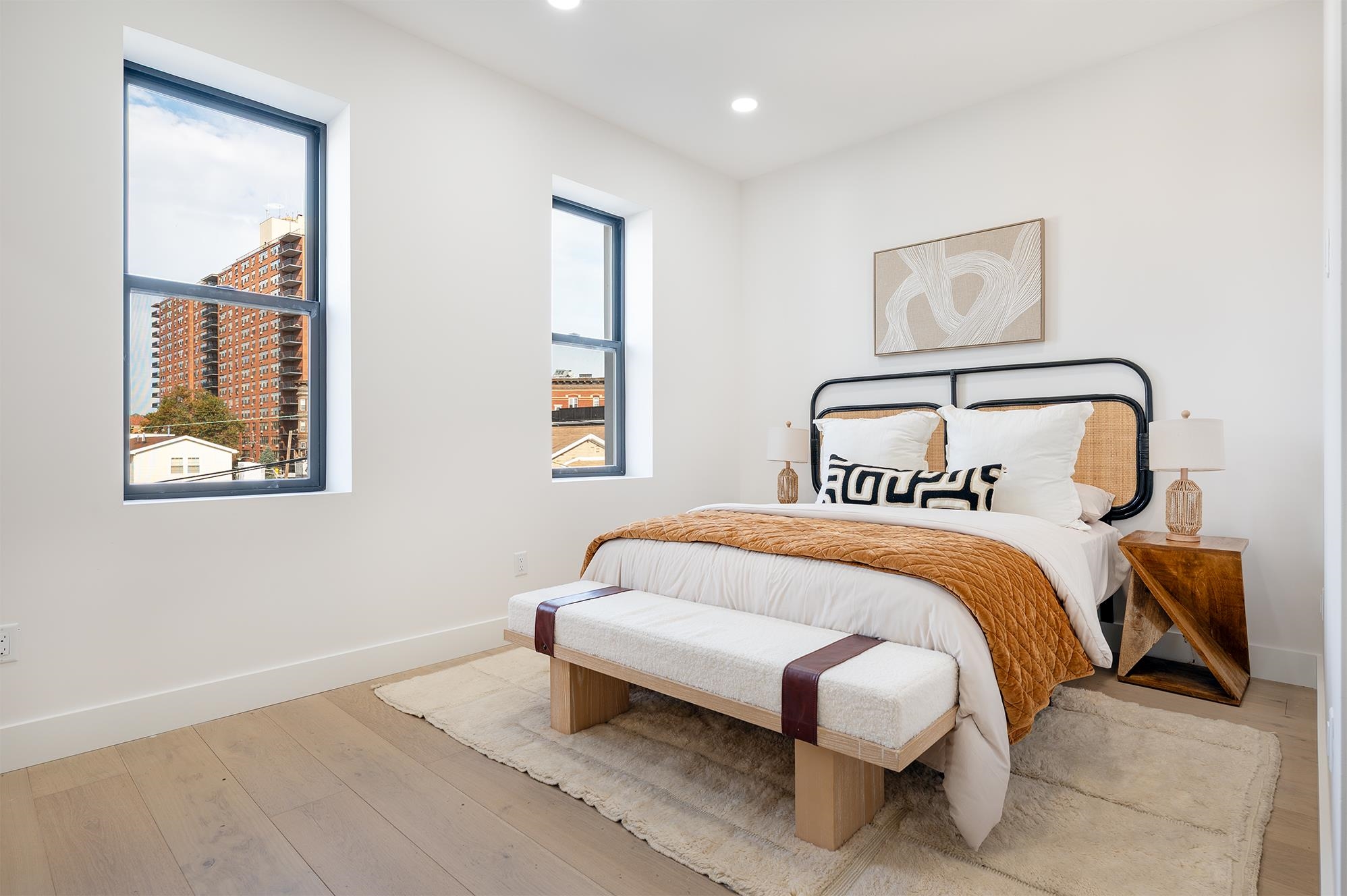17 LEONARD ST Unit: 2