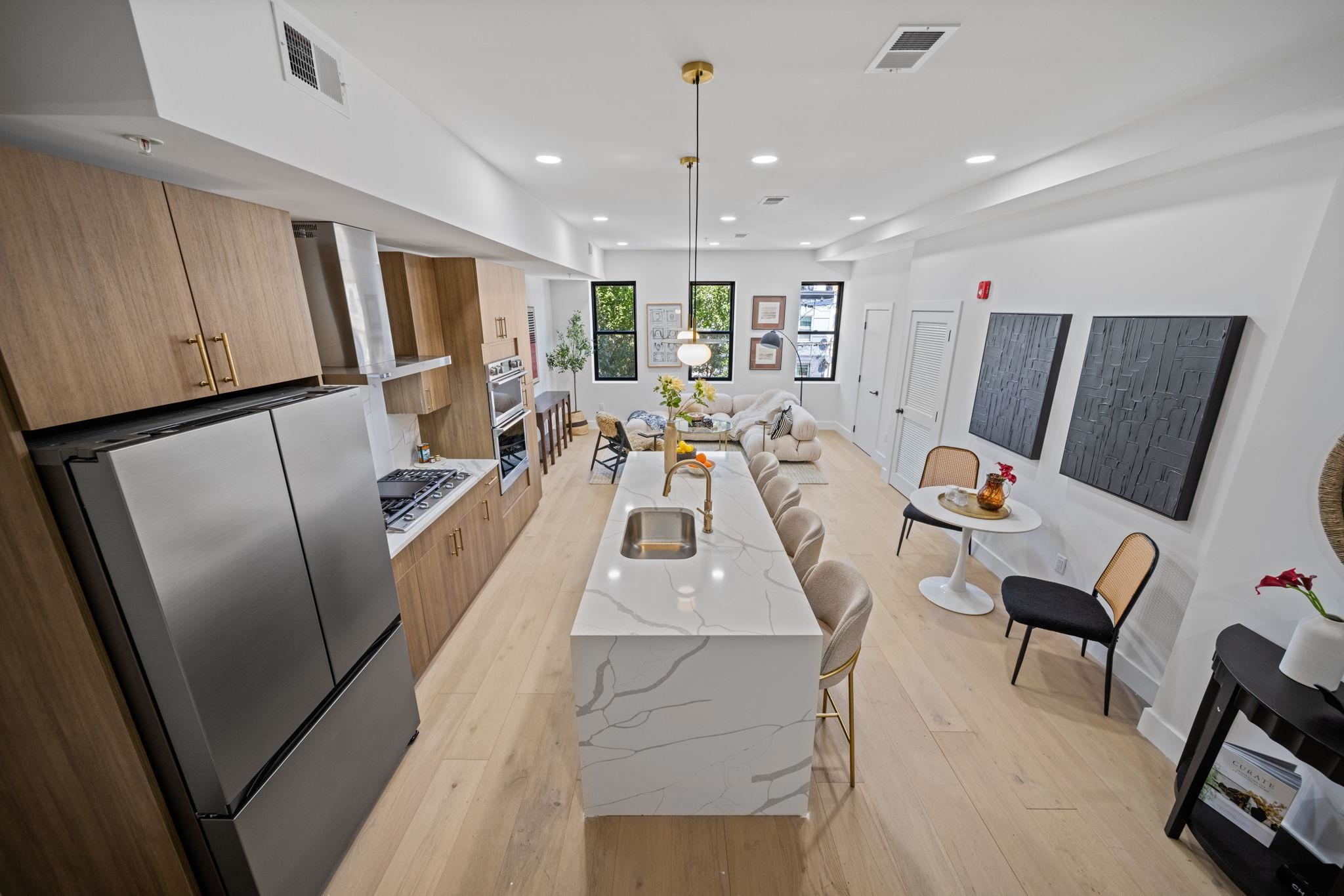 17 LEONARD ST Unit: 2