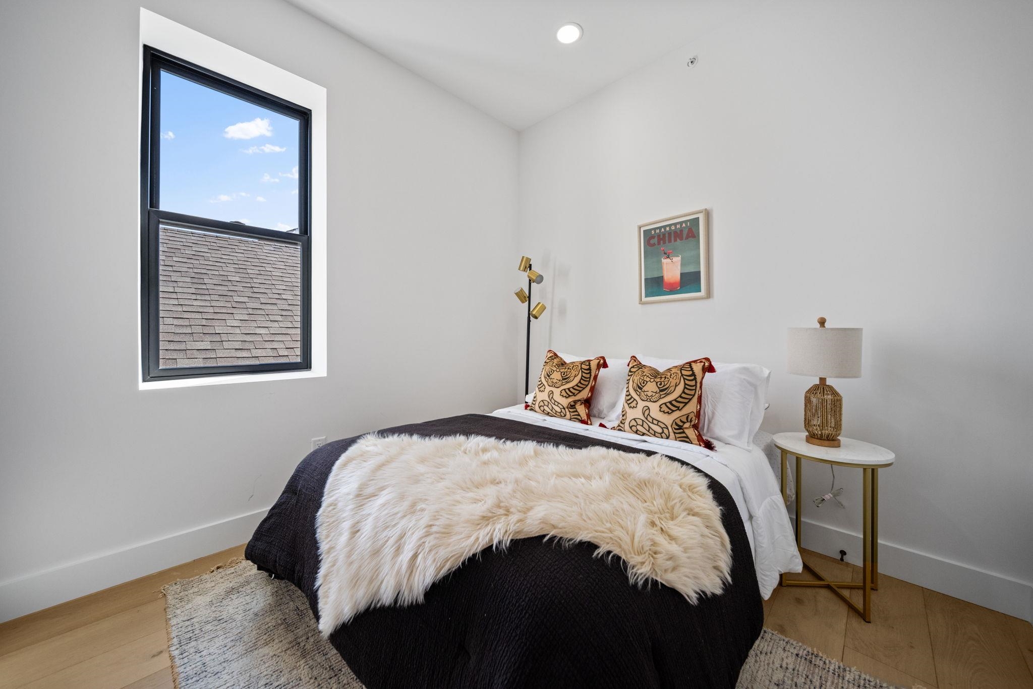 17 LEONARD ST Unit: 2