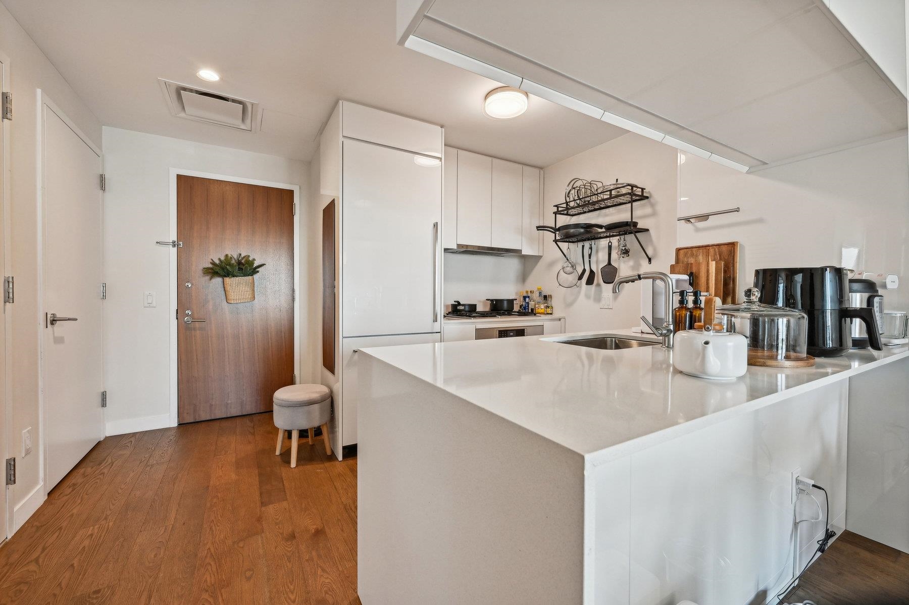 99 HUDSON ST Unit: 1912