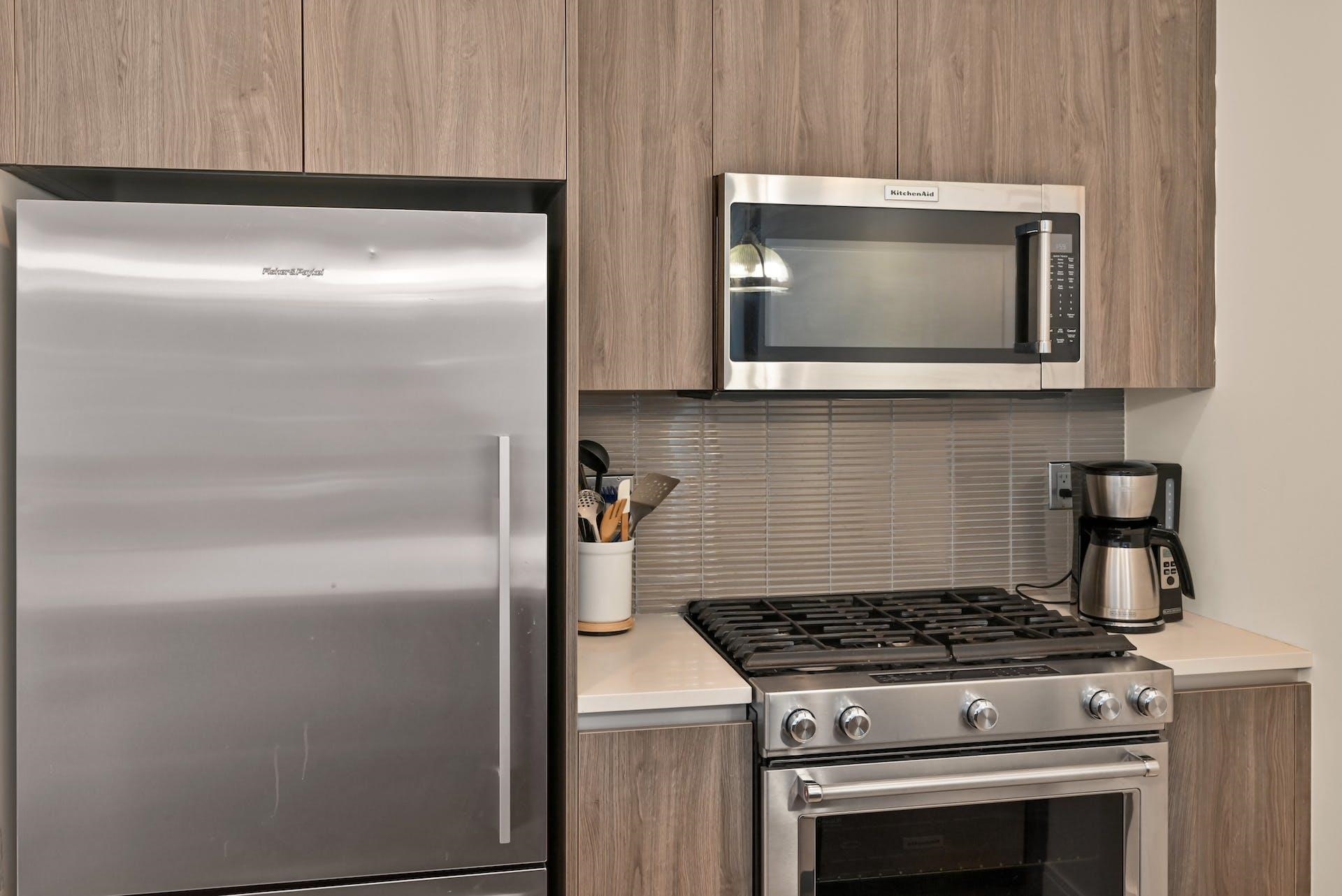 160 1ST ST Unit: 913