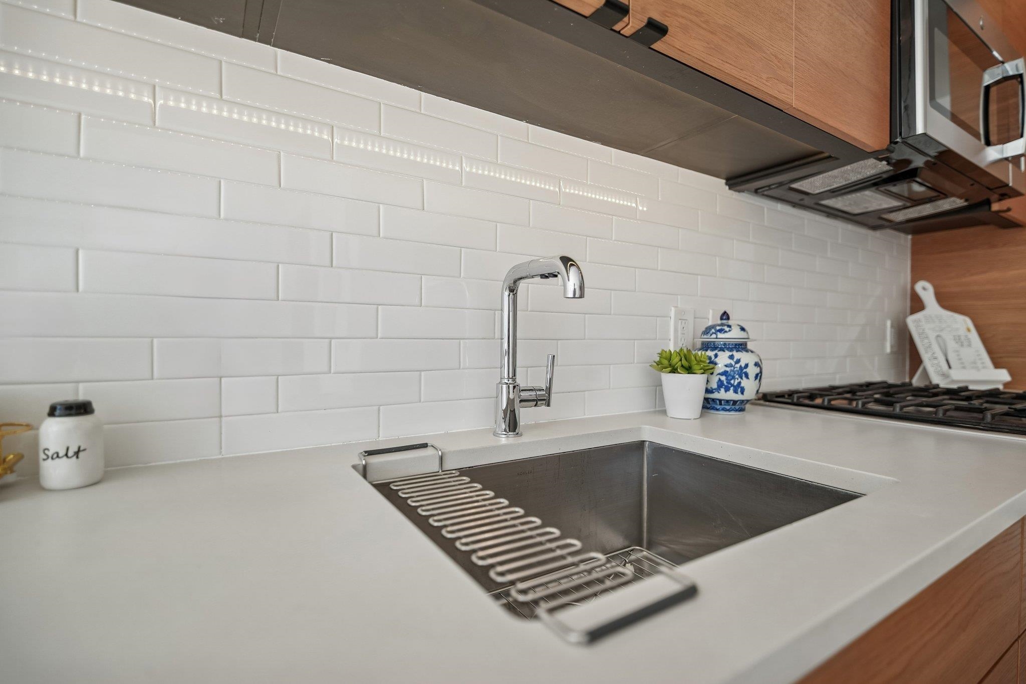 10 PROVOST ST Unit: 1205