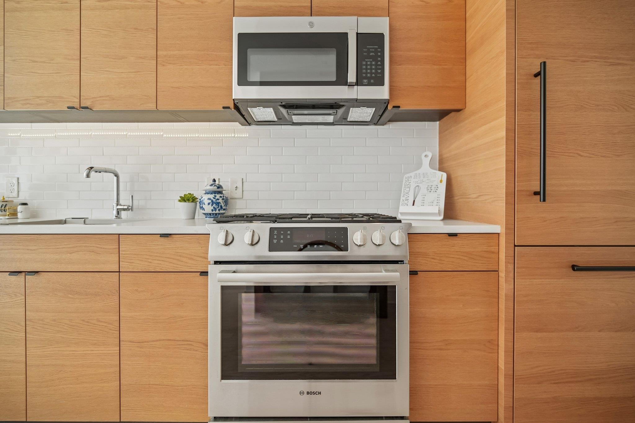 10 PROVOST ST Unit: 1205