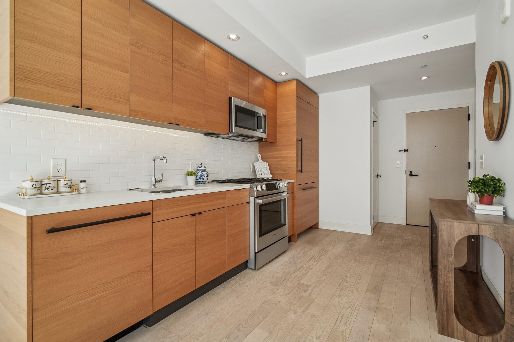 10 PROVOST ST Unit: 1205