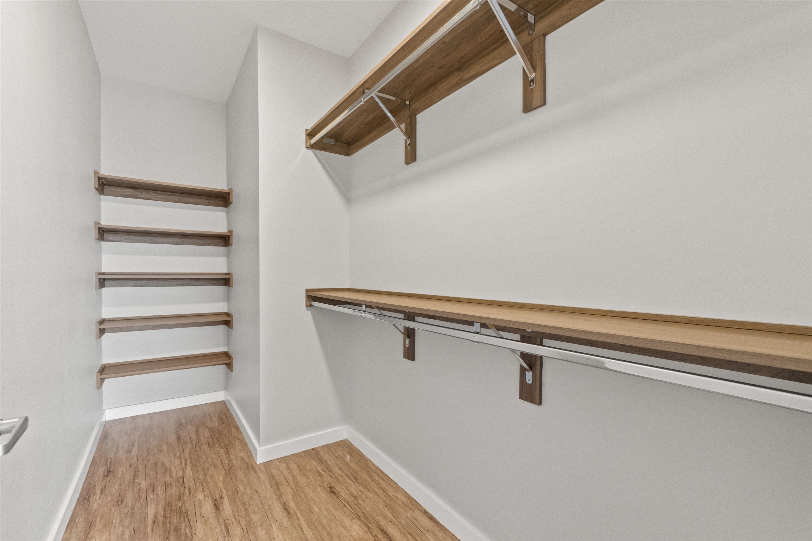 662 AVENUE C Unit: 304