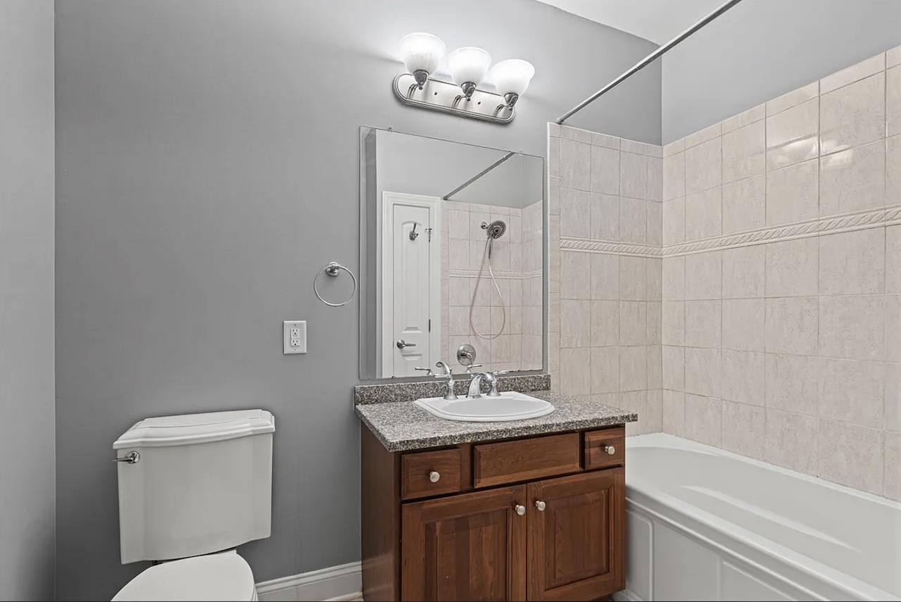 22 AVENUE AT PORT IMPERIAL Unit: 232