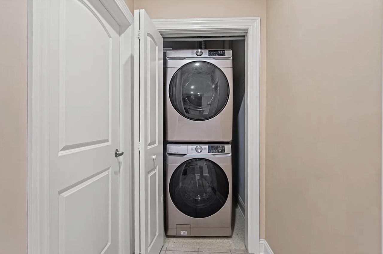 22 AVENUE AT PORT IMPERIAL Unit: 232