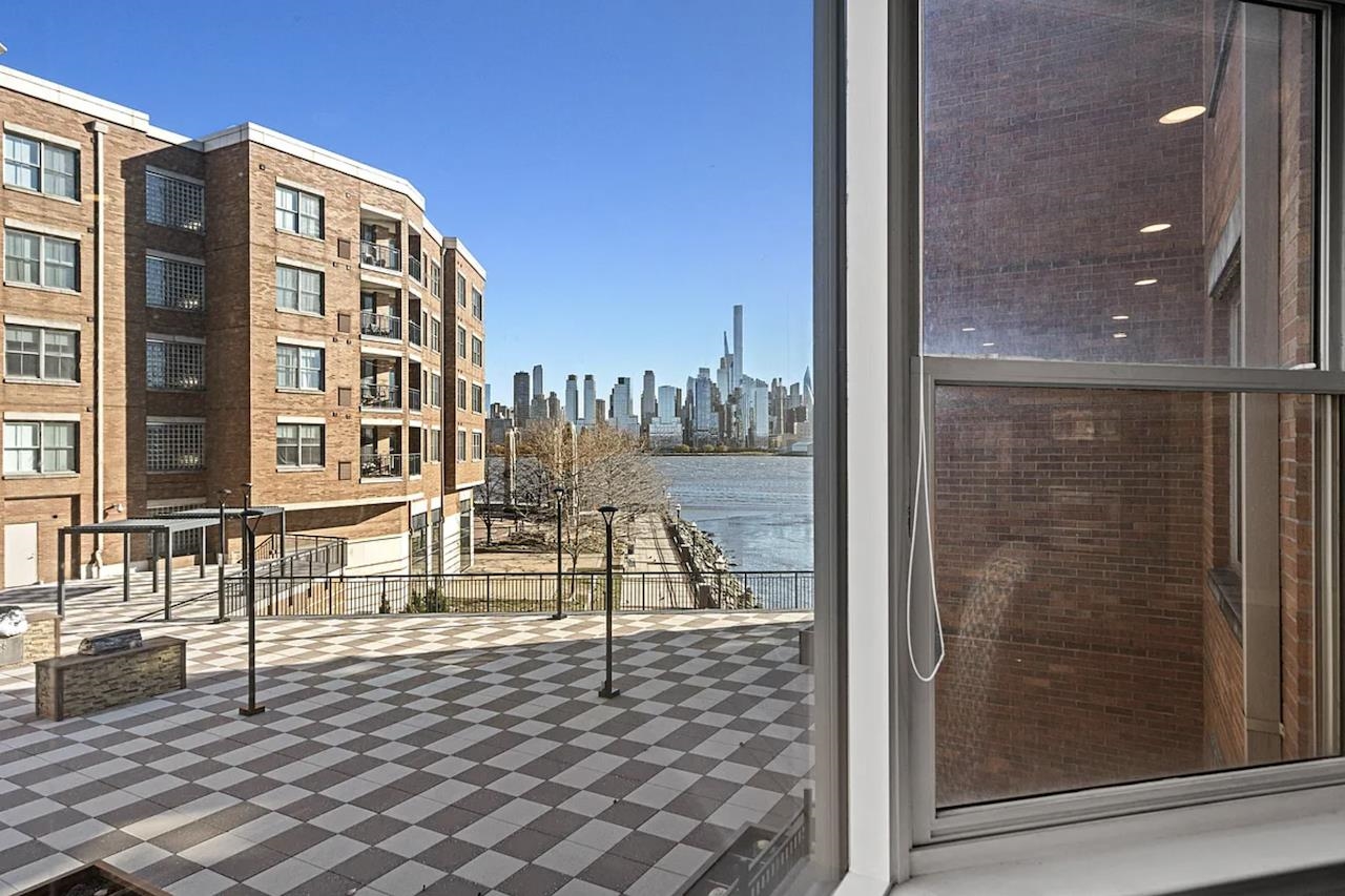 22 AVENUE AT PORT IMPERIAL Unit: 232