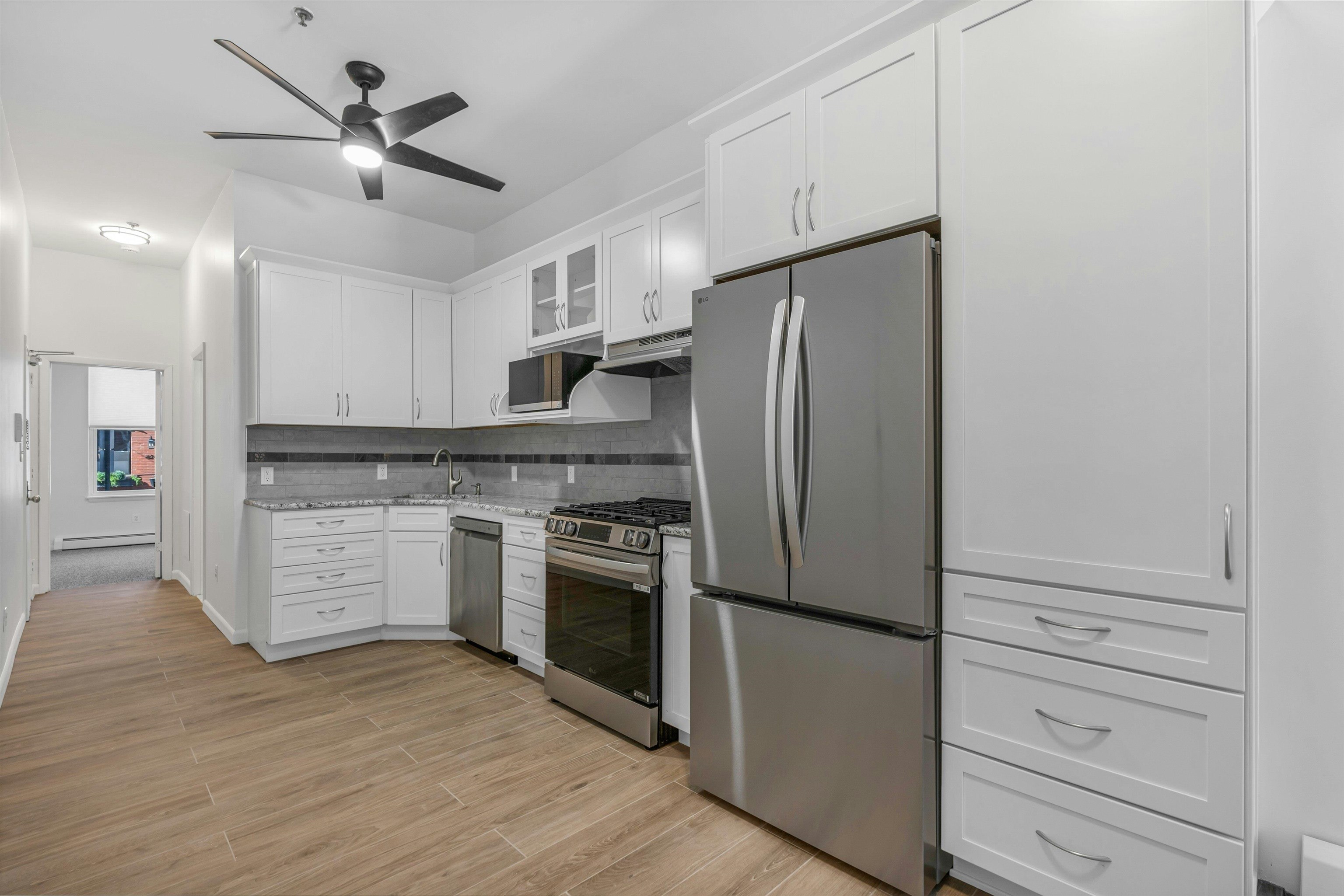 815 PARK AVE Unit: 1L