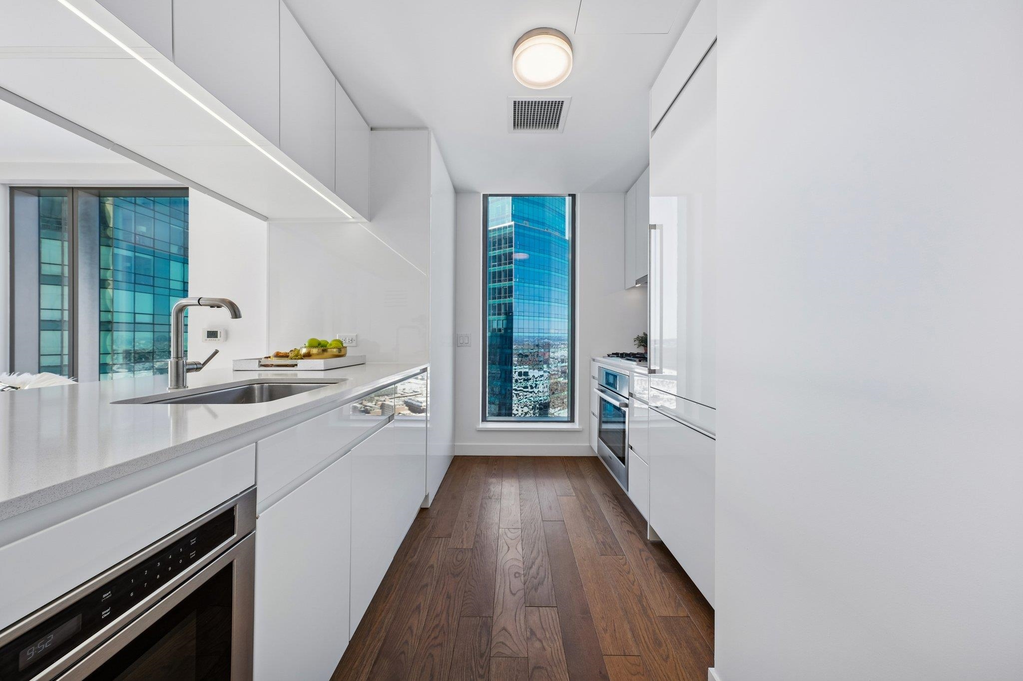 99 HUDSON ST Unit: 3611