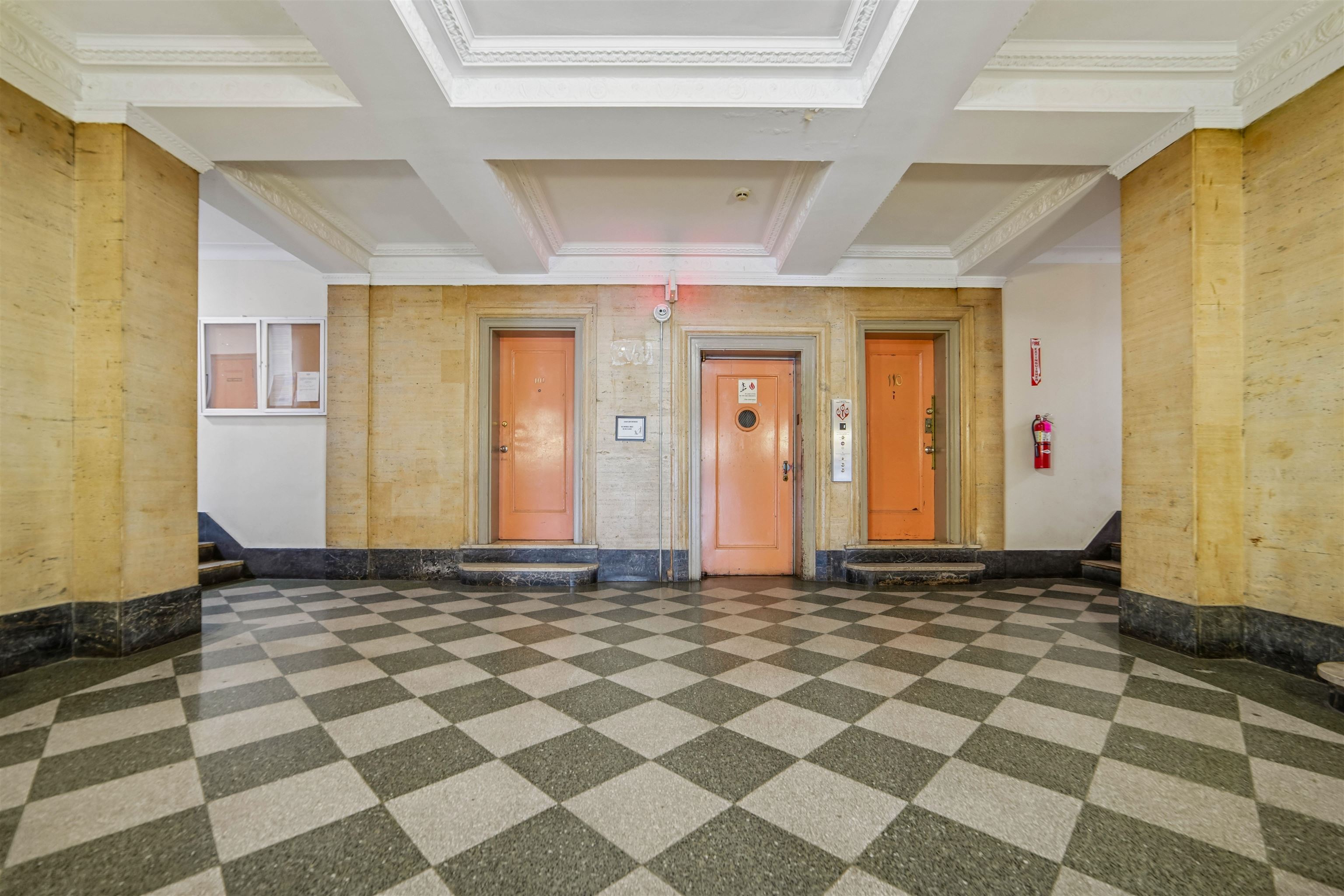 270 HARRISON AVE Unit: 210