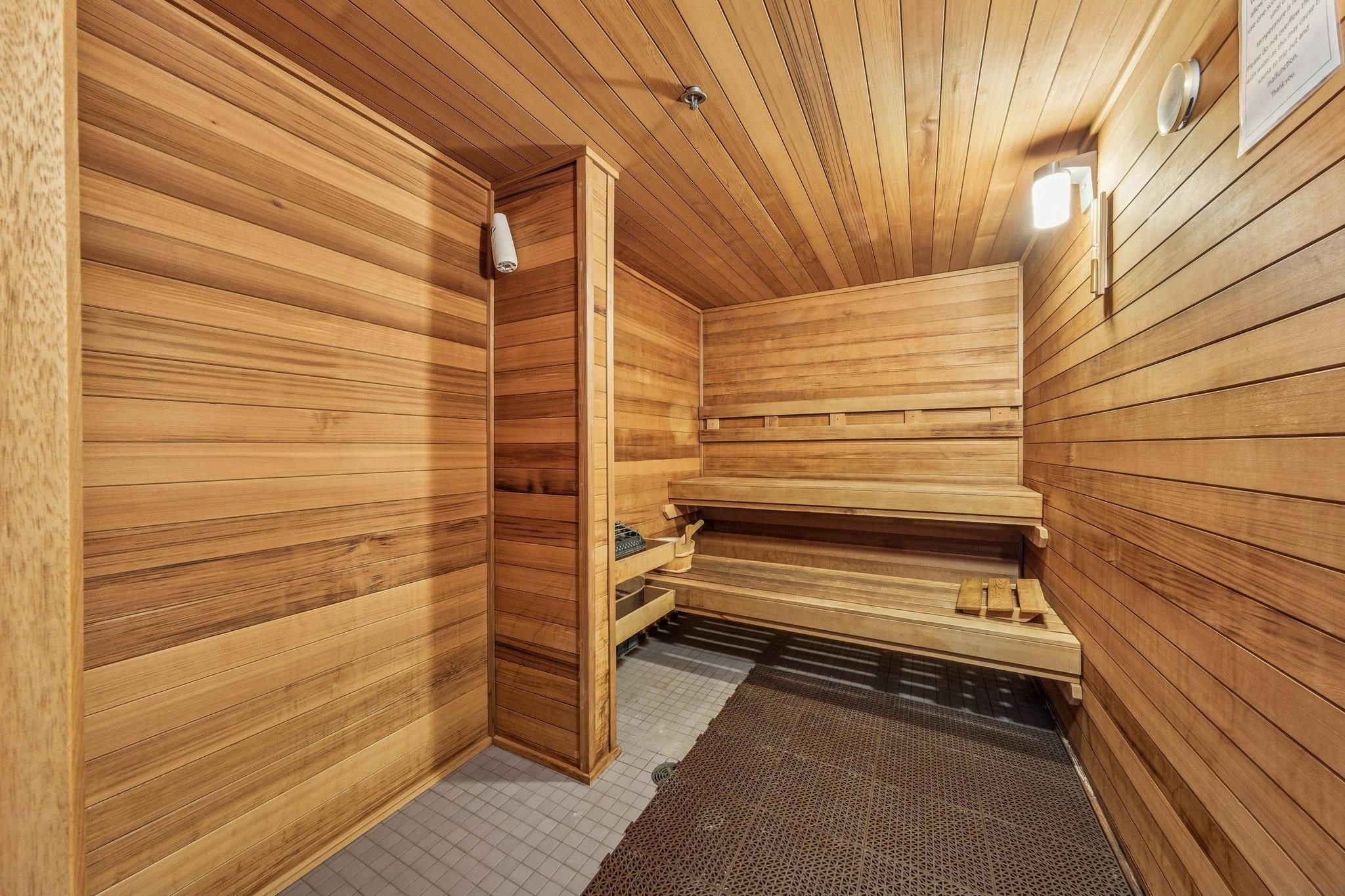 187 WAYNE ST Unit: 313C