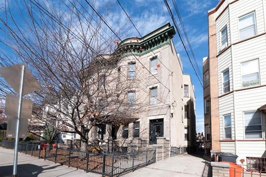 312 MONASTERY PL Unit: 2R