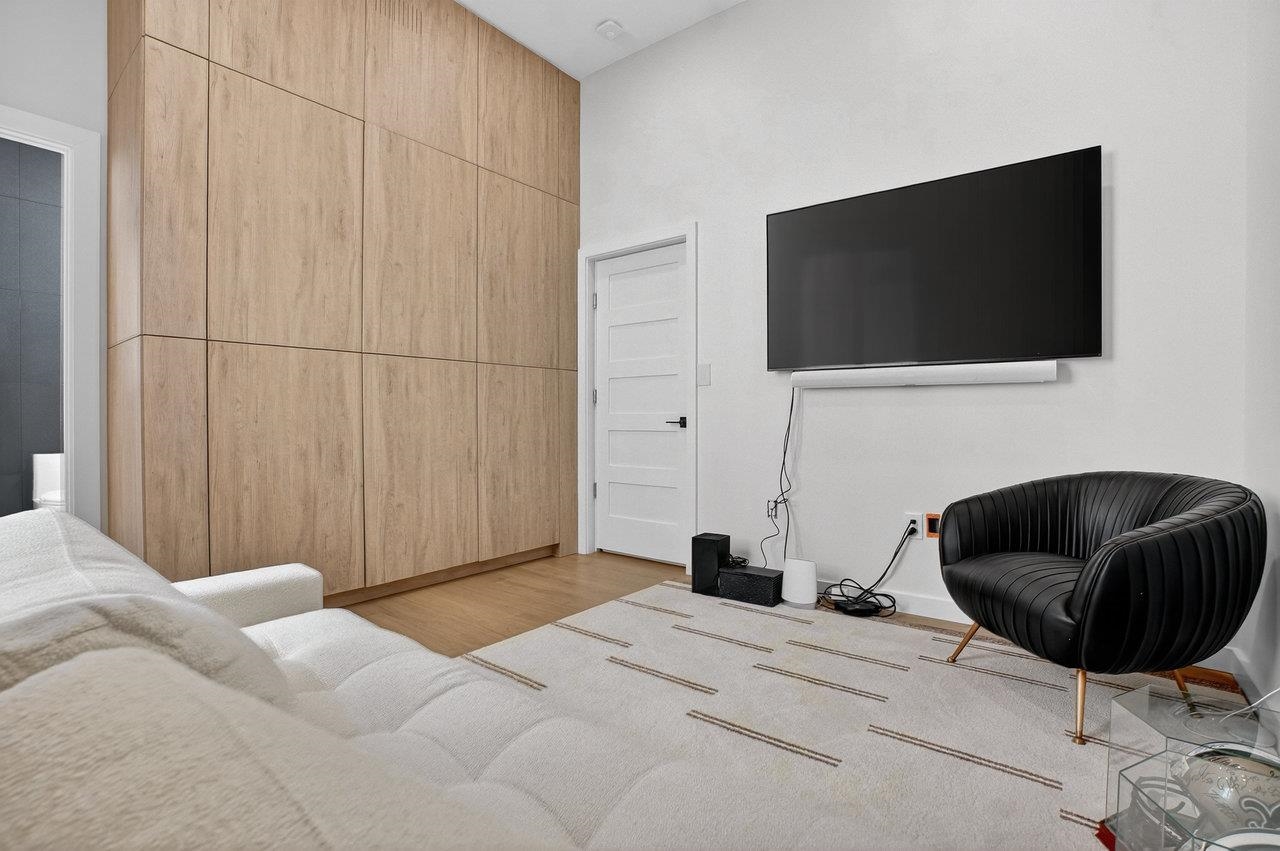 518-536 GREGORY AVE Unit: A101