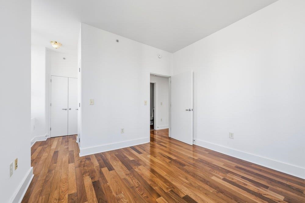 88 MORGAN ST Unit: 1008