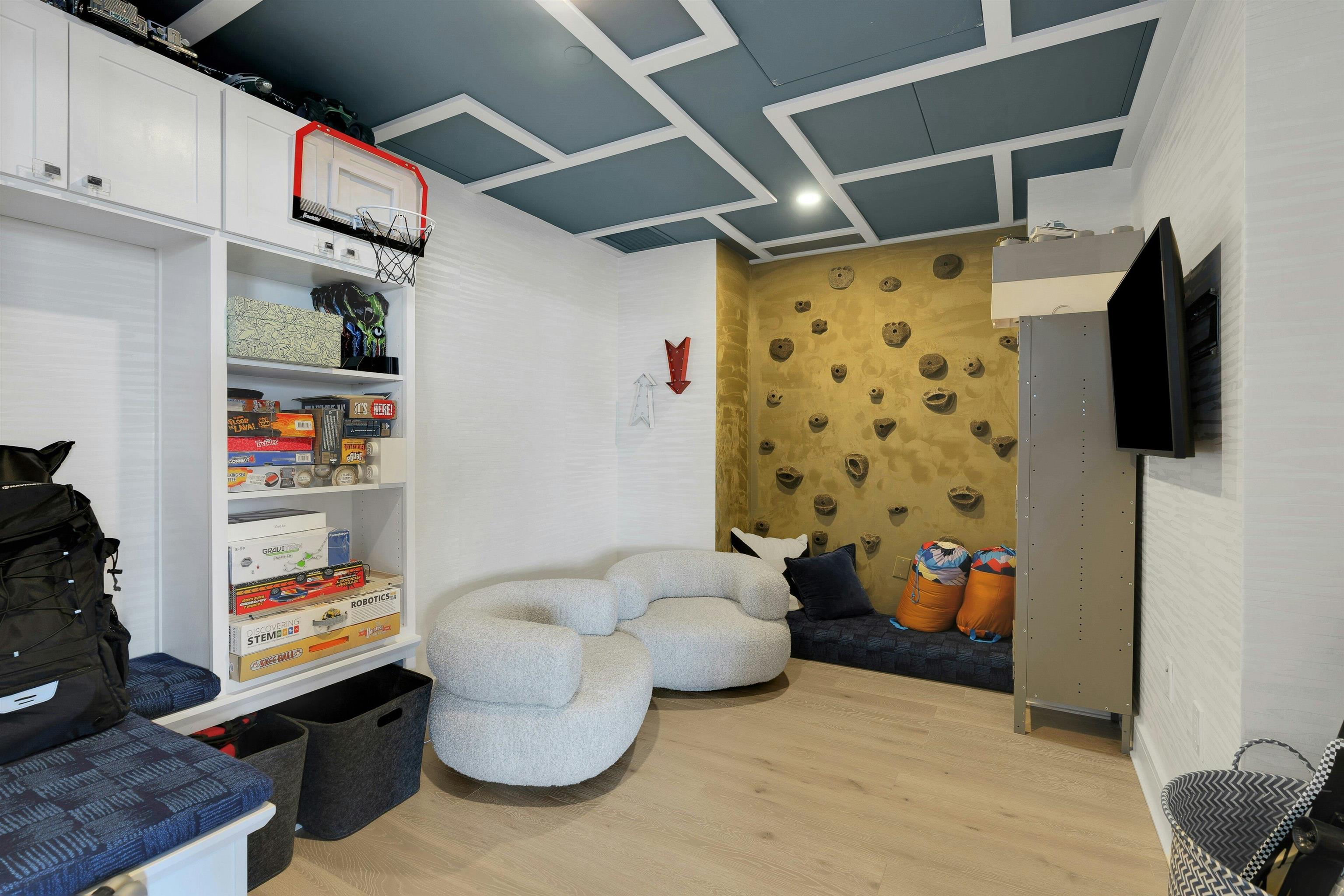 9 AVENUE AT PORT IMPERIAL Unit: PH03