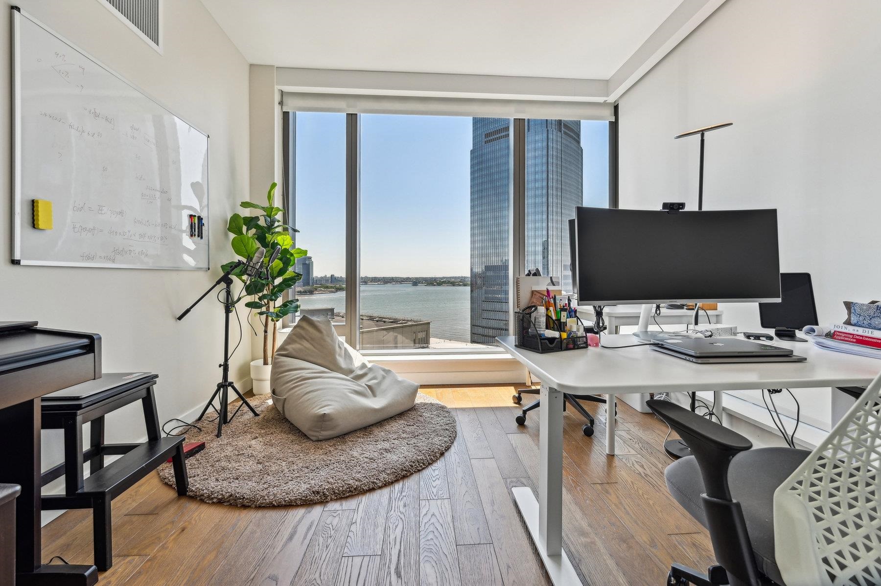 99 HUDSON ST Unit: 1912