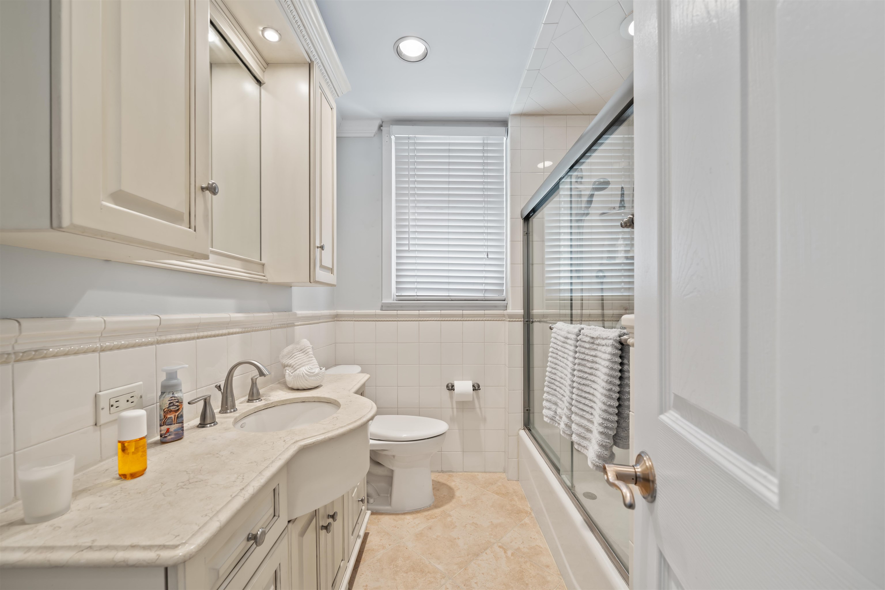 67 WEST 41ST ST