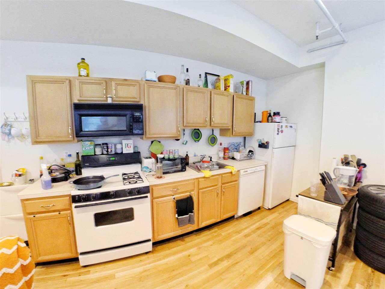 62 4TH ST Unit: 2R