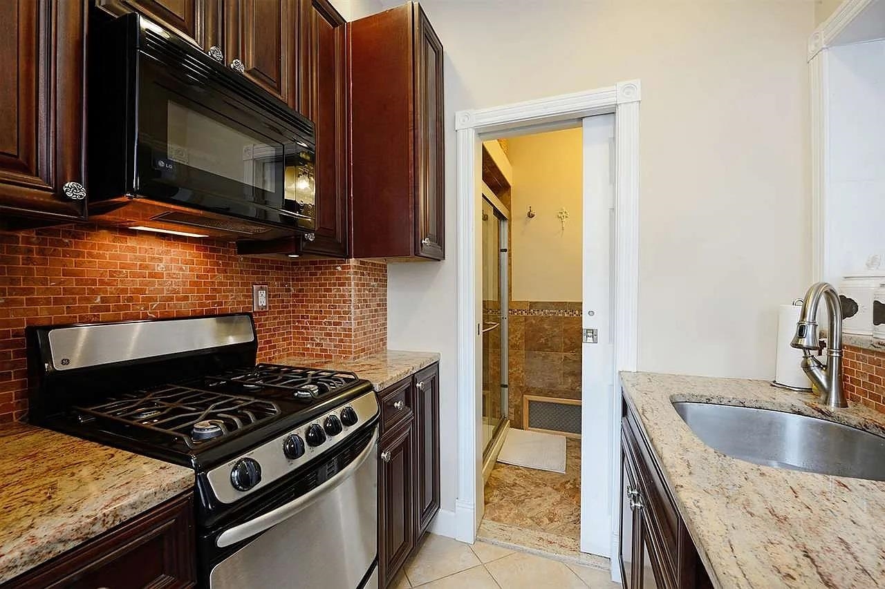 1228 PARK AVE Unit: 3F