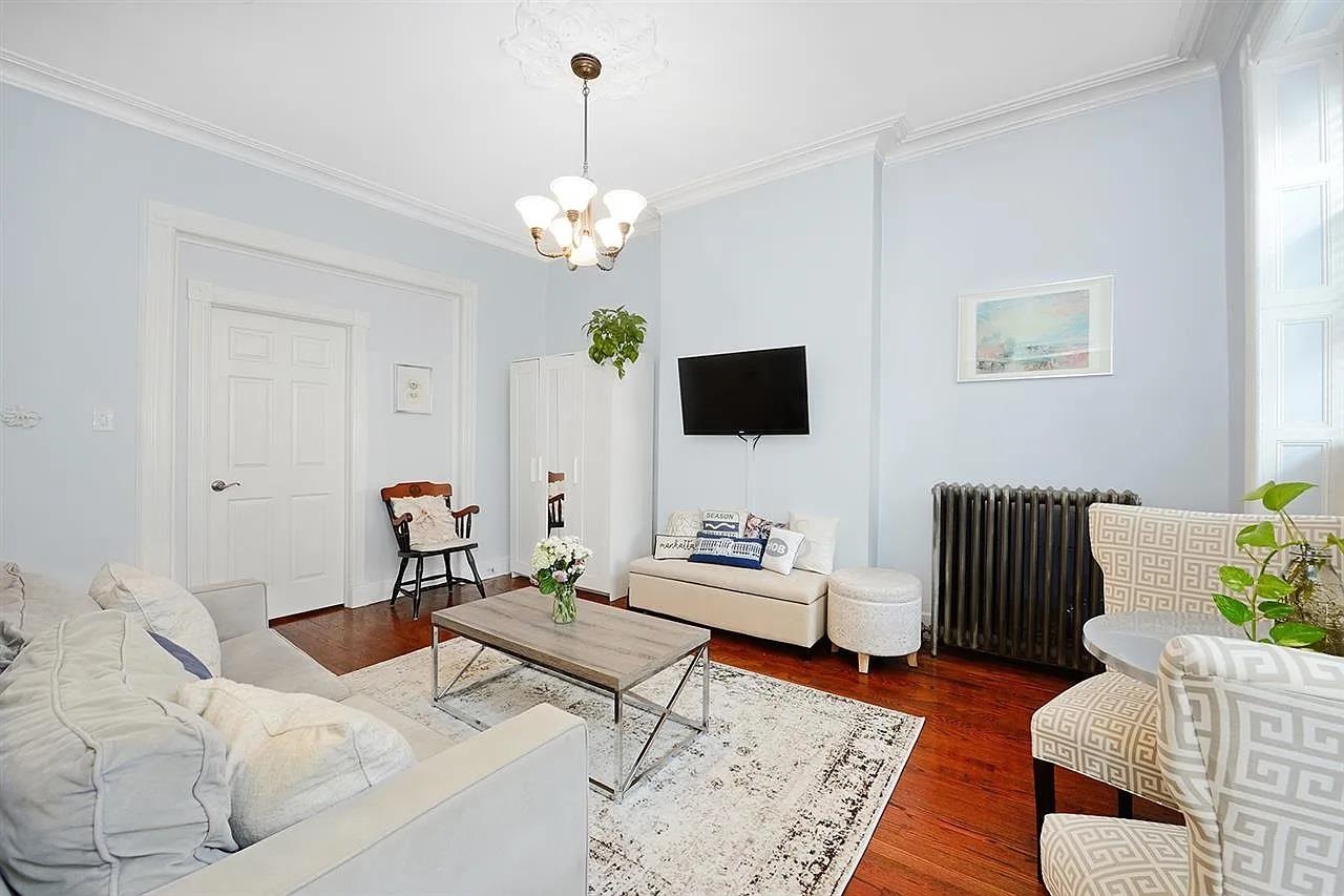 1228 PARK AVE Unit: 3F