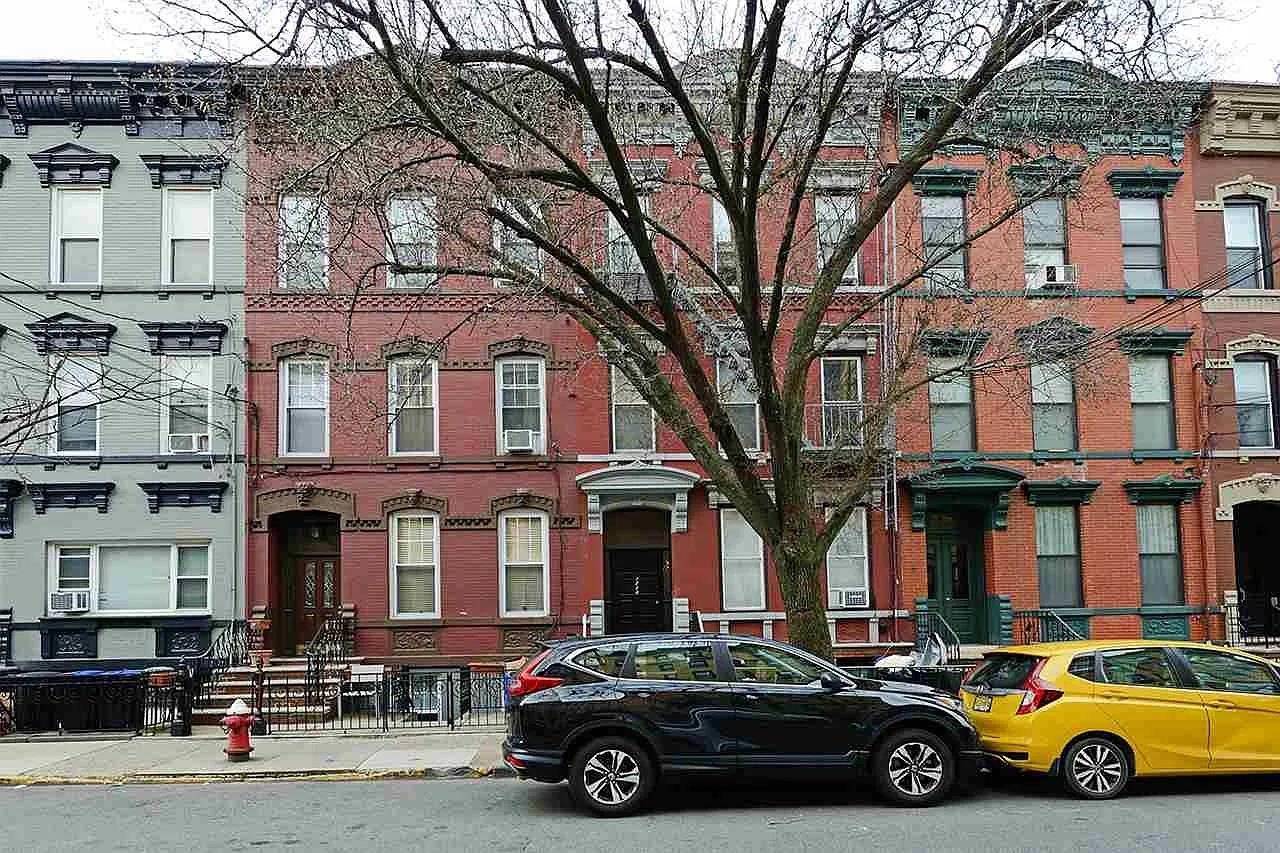 1228 PARK AVE Unit: 3F