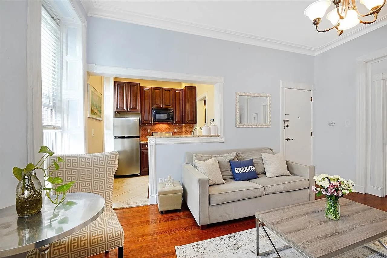 1228 PARK AVE Unit: 3F