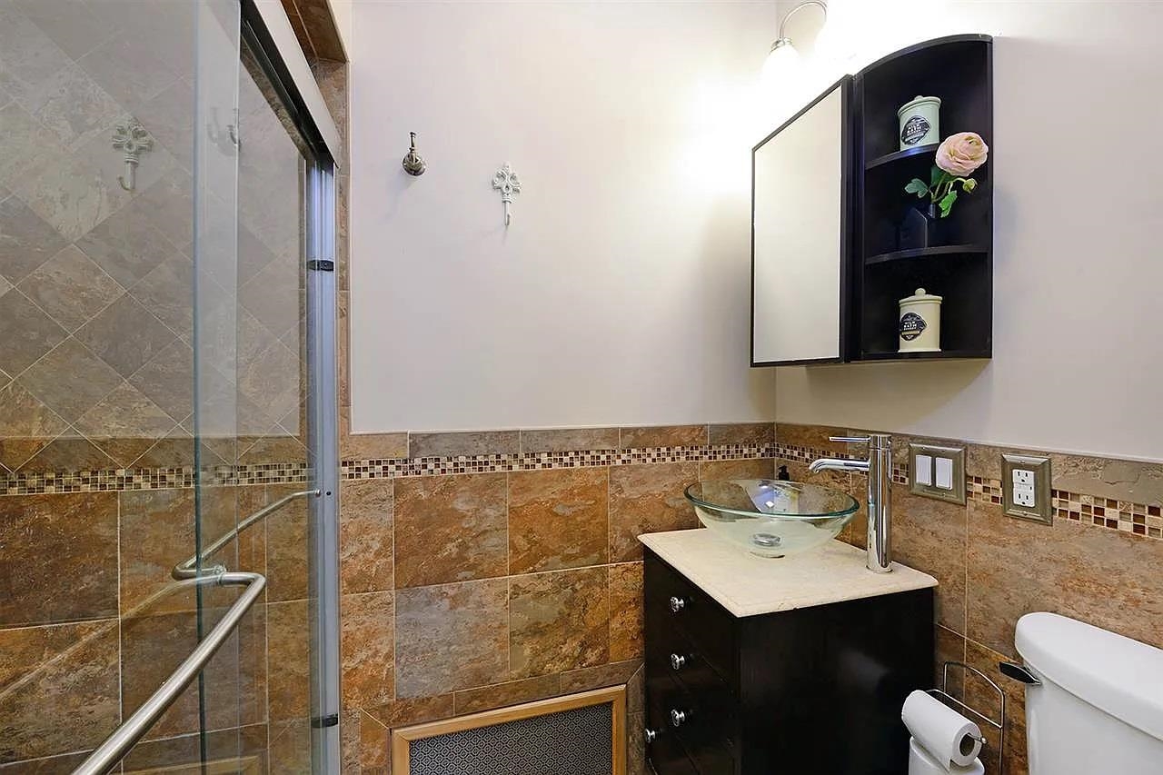 1228 PARK AVE Unit: 3F