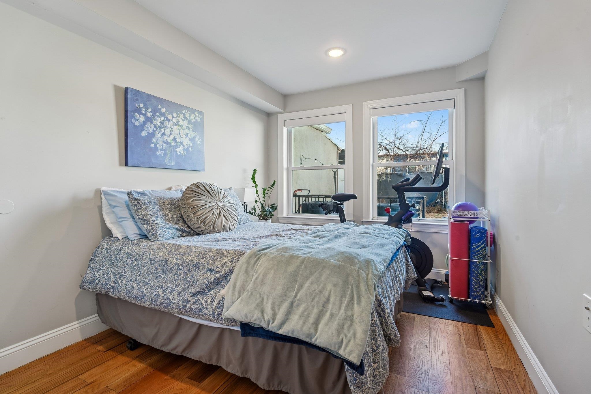 175 VAN HORNE ST Unit: #1