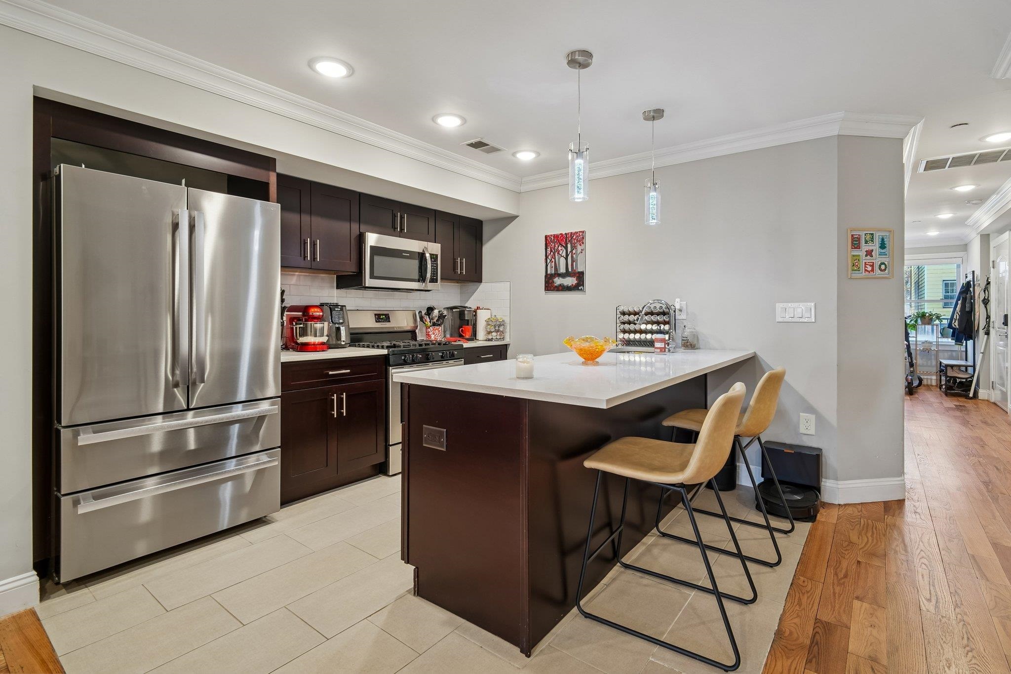 175 VAN HORNE ST Unit: #1