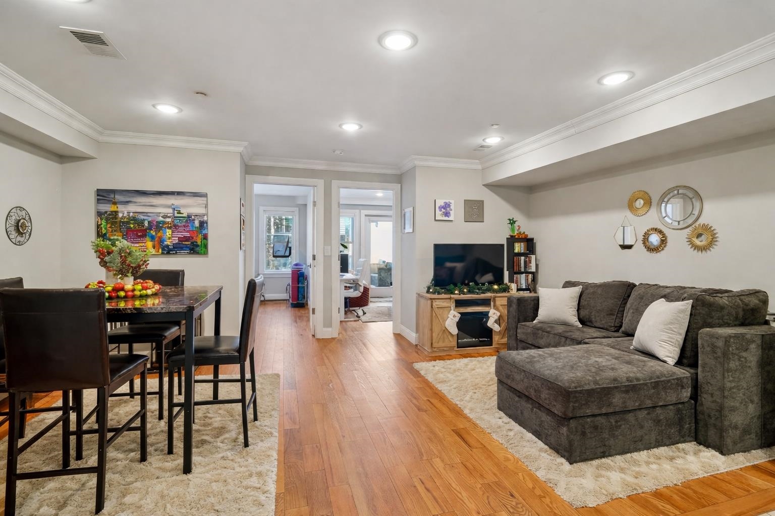 175 VAN HORNE ST Unit: #1