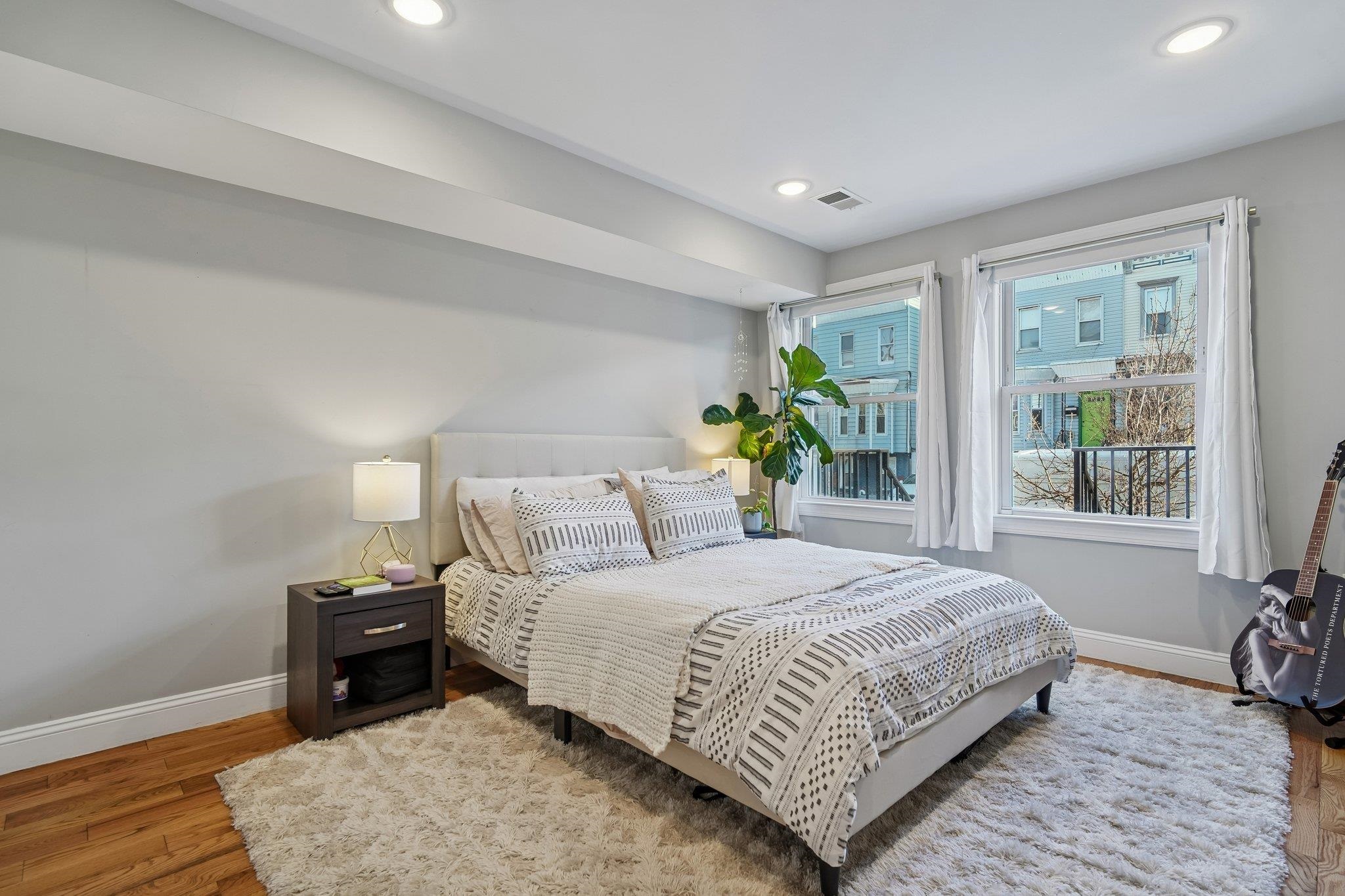 175 VAN HORNE ST Unit: #1