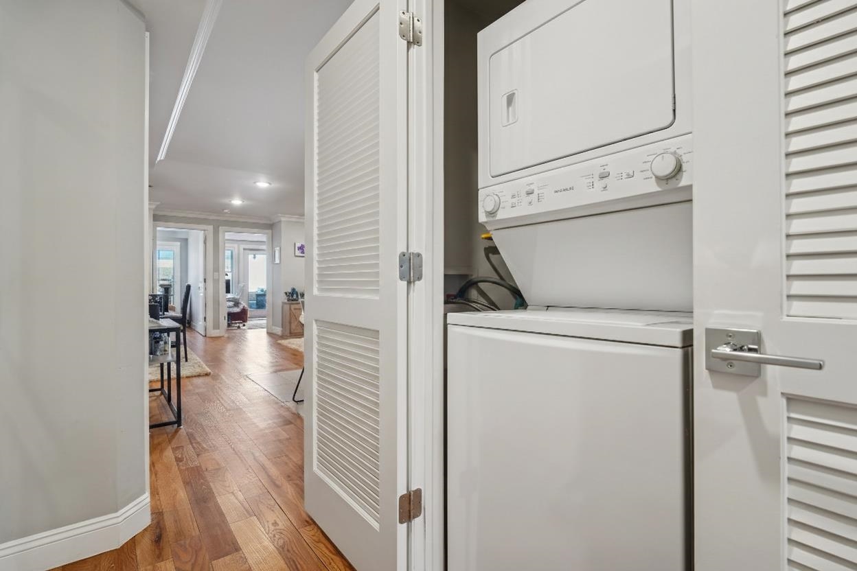 175 VAN HORNE ST Unit: #1