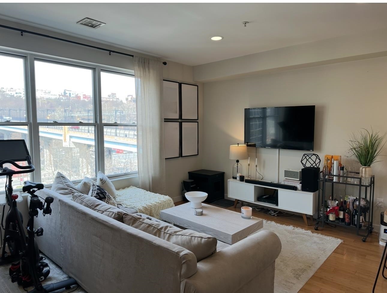 1325 ADAMS ST Unit: 602