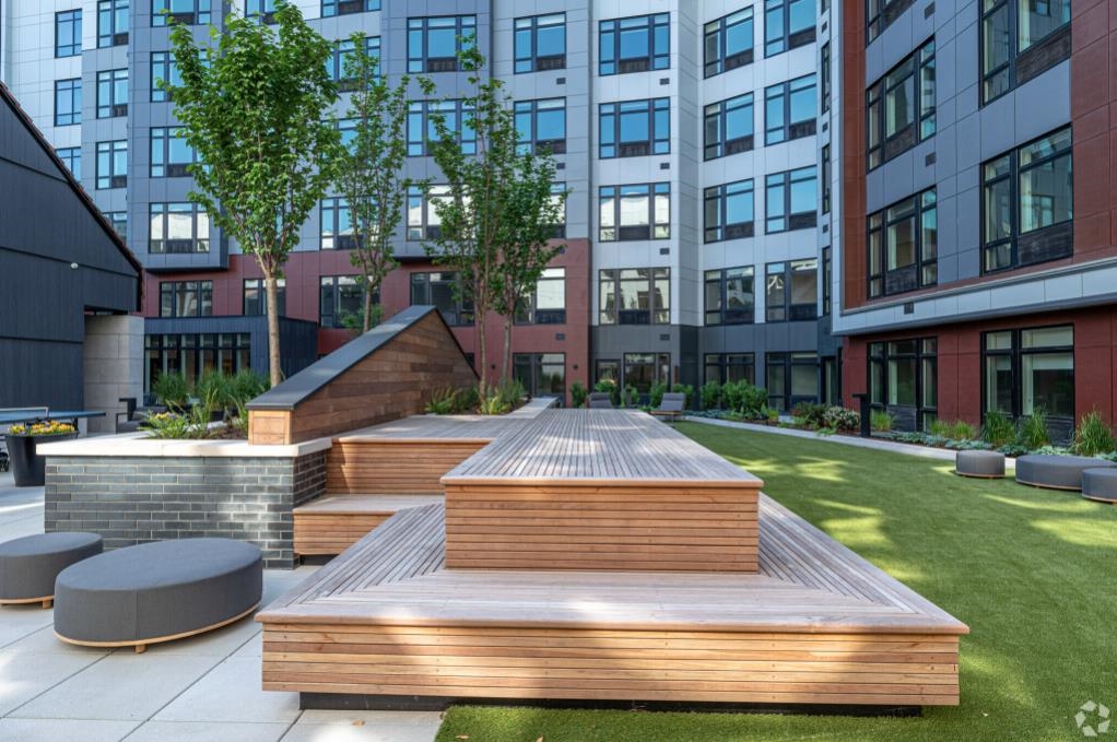 3 NEW YORK AVE Unit: 206