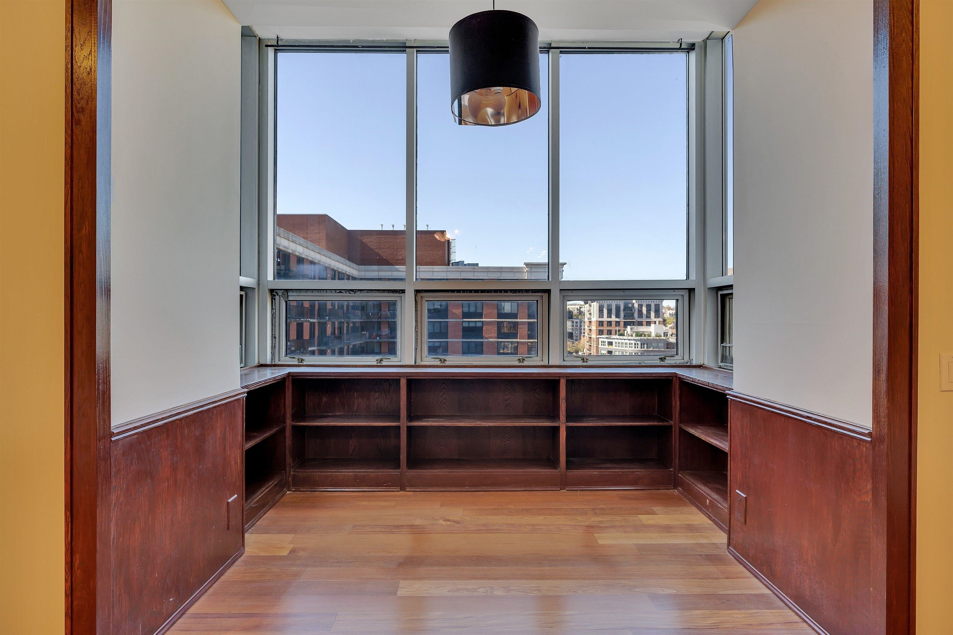 689 LUIS M MARIN BLVD Unit: 901