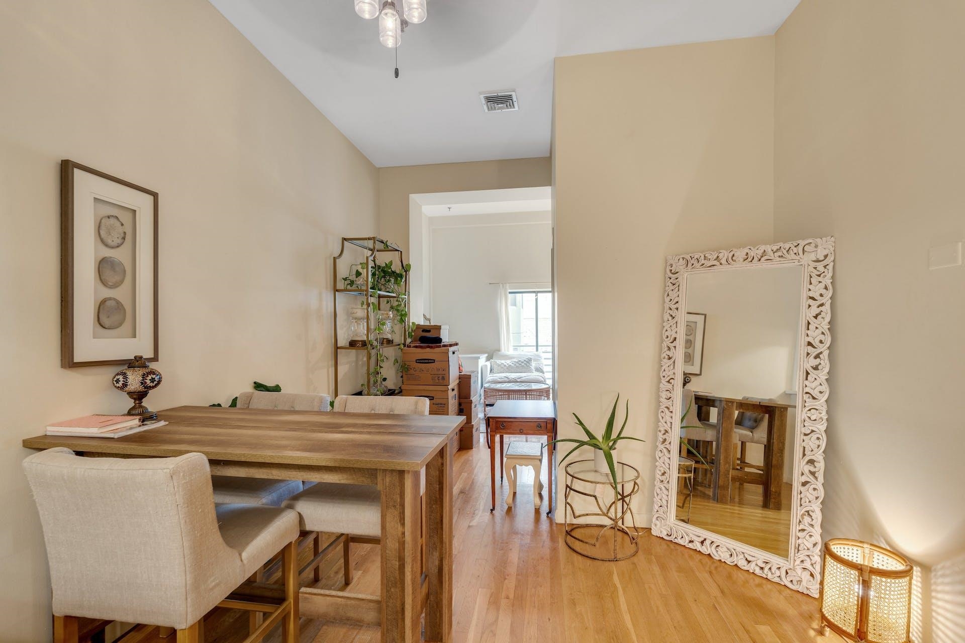 1110 CLINTON ST Unit: 8