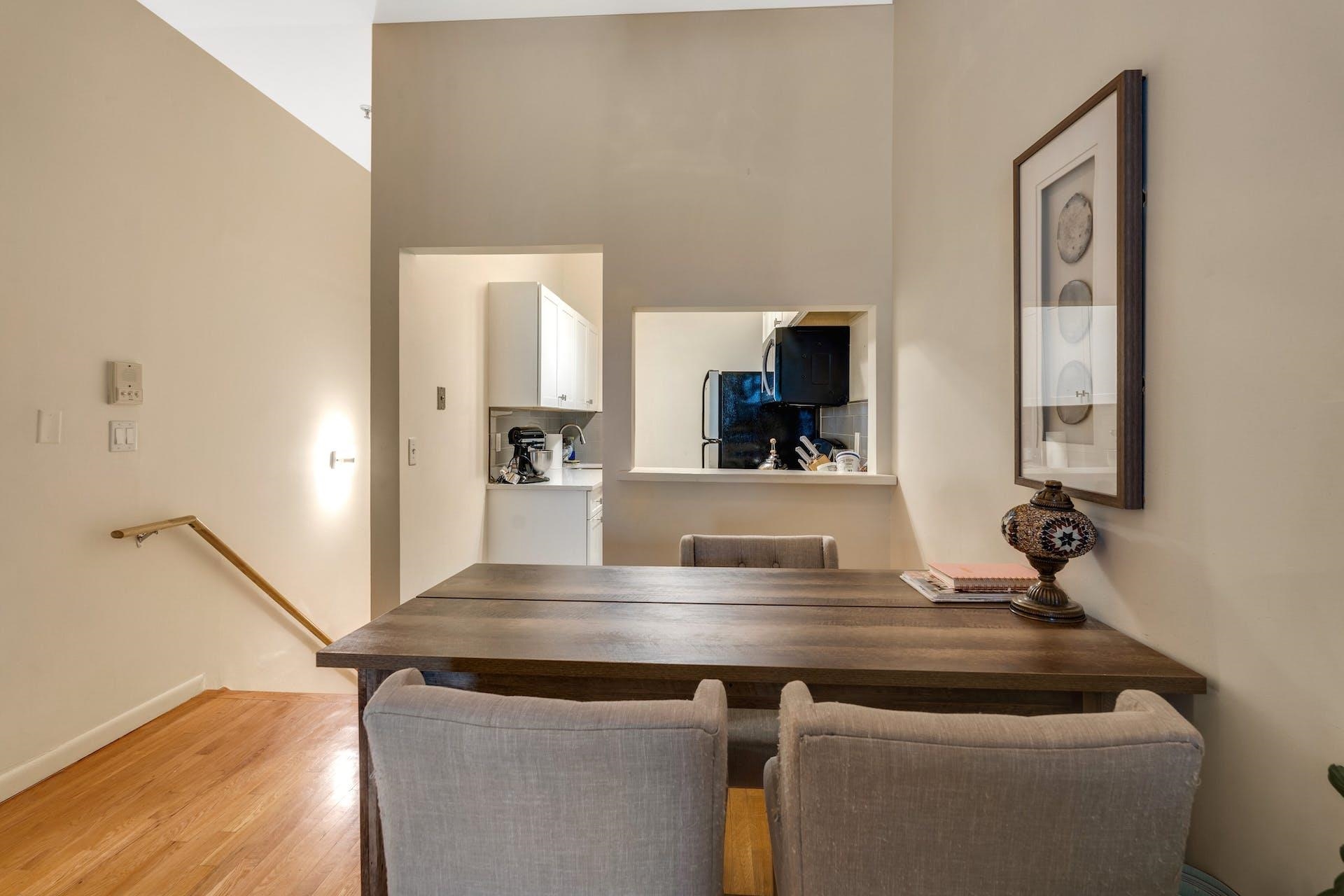 1110 CLINTON ST Unit: 8