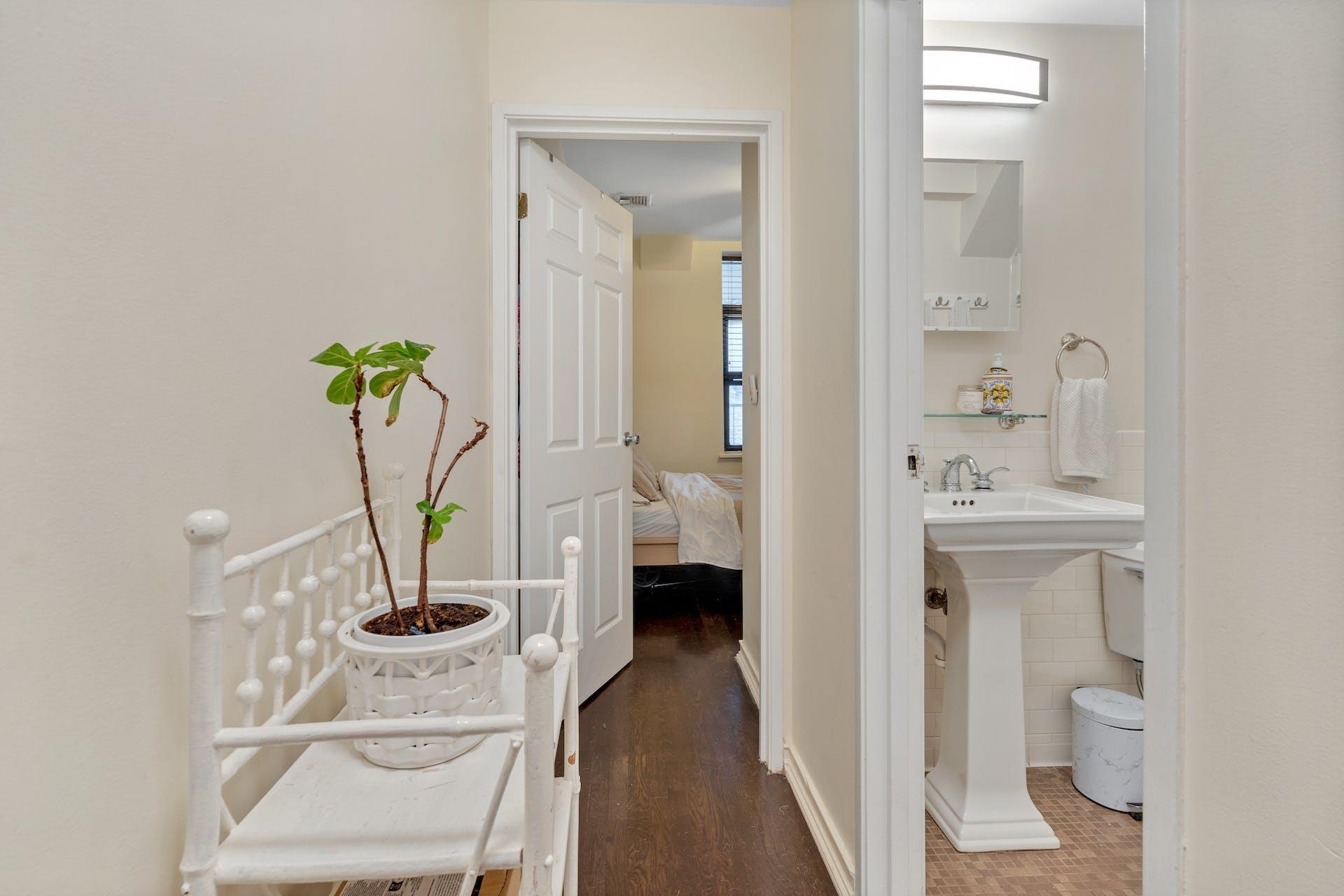 1110 CLINTON ST Unit: 8
