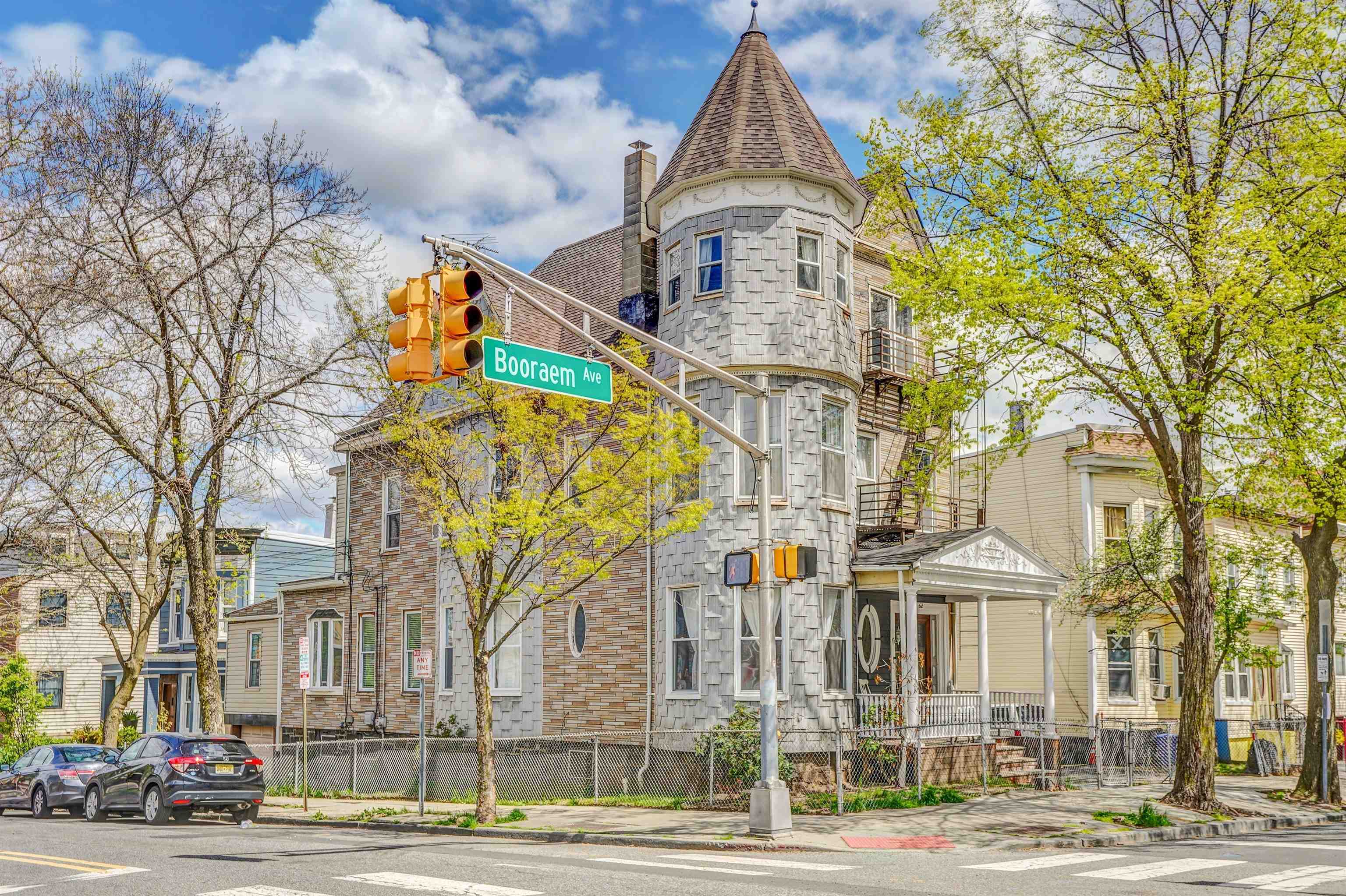 62 BOORAEM AVE Unit: 1