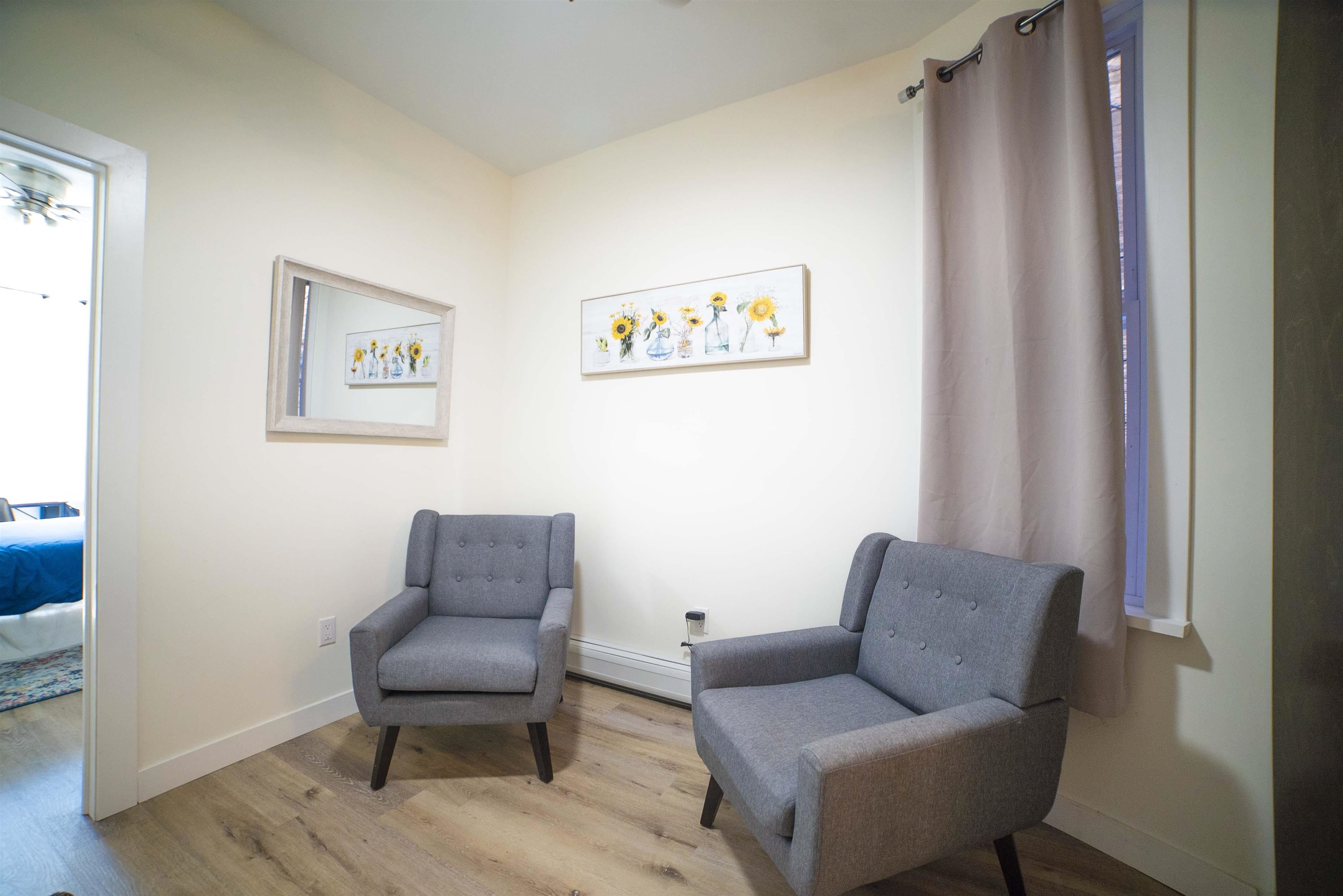 204 48TH ST Unit: 1L