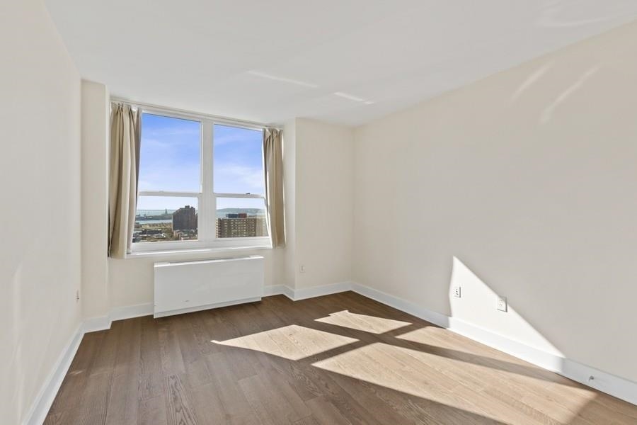 88 MORGAN ST Unit: 2606