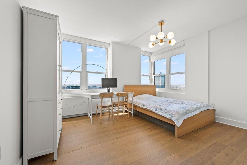 88 MORGAN ST Unit: PH2-1