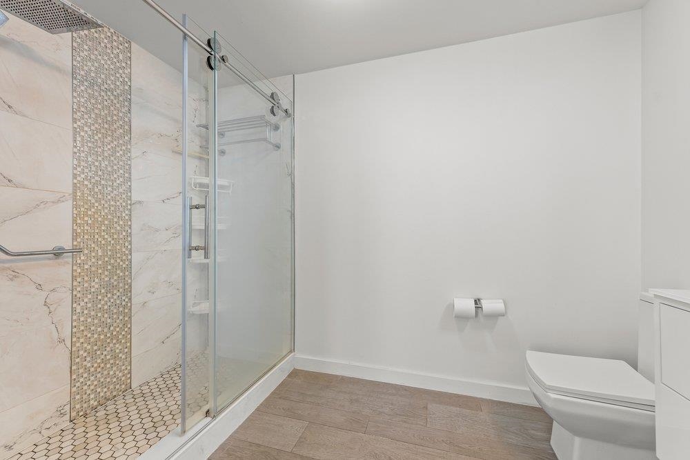 88 MORGAN ST Unit: PH2-1