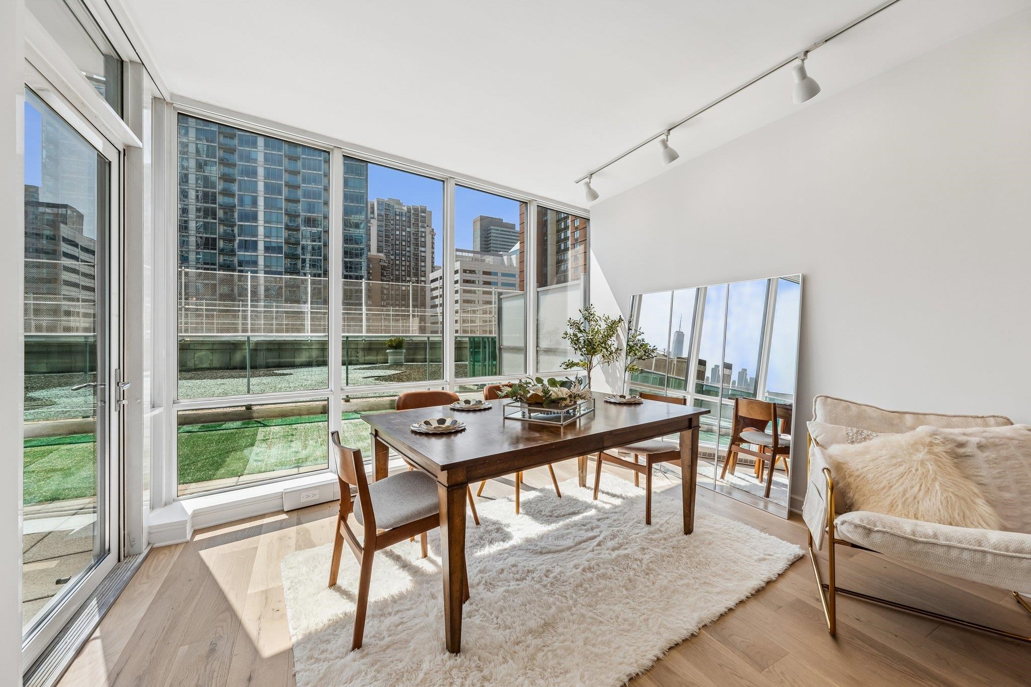 1 SHORE LANE Unit: 911