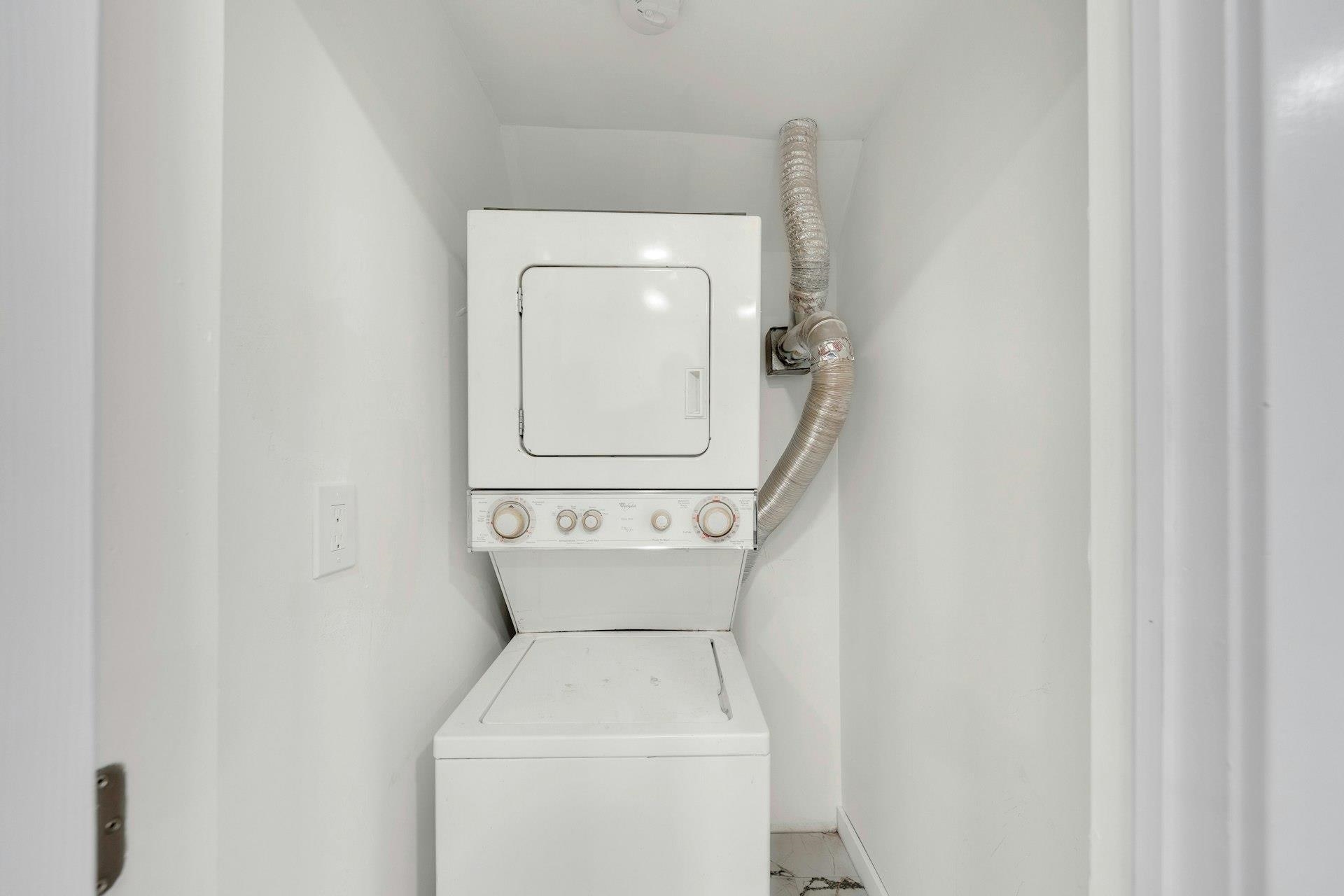 826 GRAND ST Unit: 1