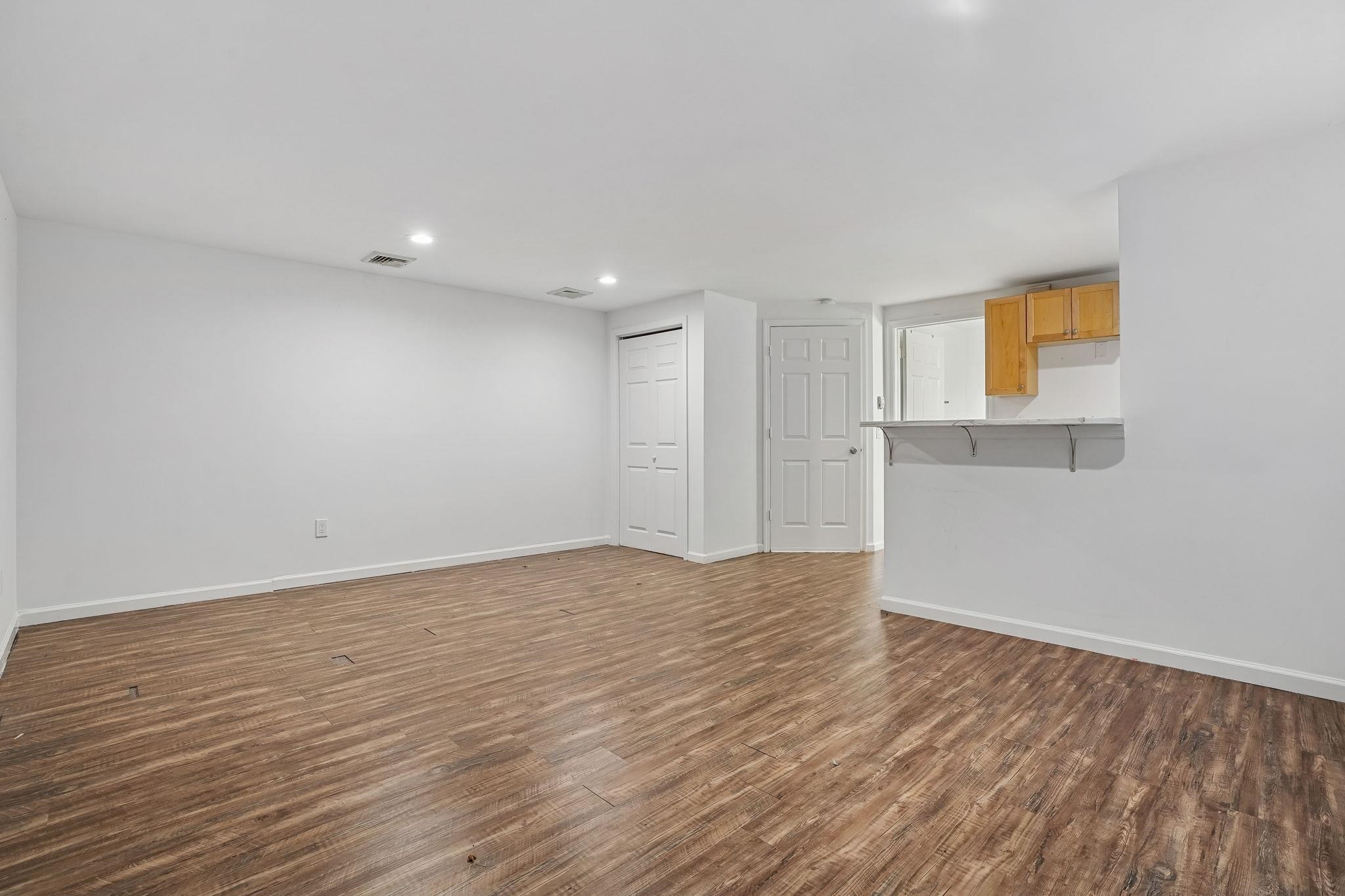 386A PARK AVE Unit: #A
